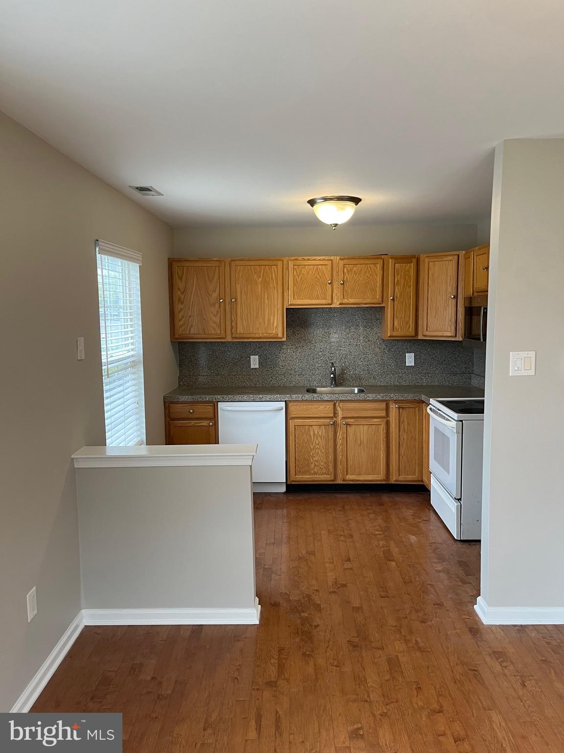 WATERFORD GREENE - Residential Lease