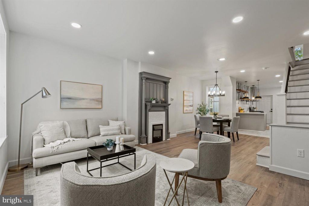 Photo of 238 E Lemon Street, Lancaster, PA 17602 (MLS # PALA2039772)