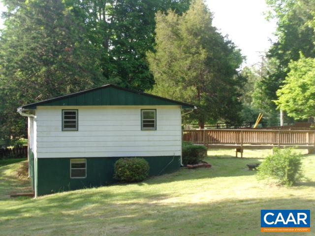 497 THE PINES LN