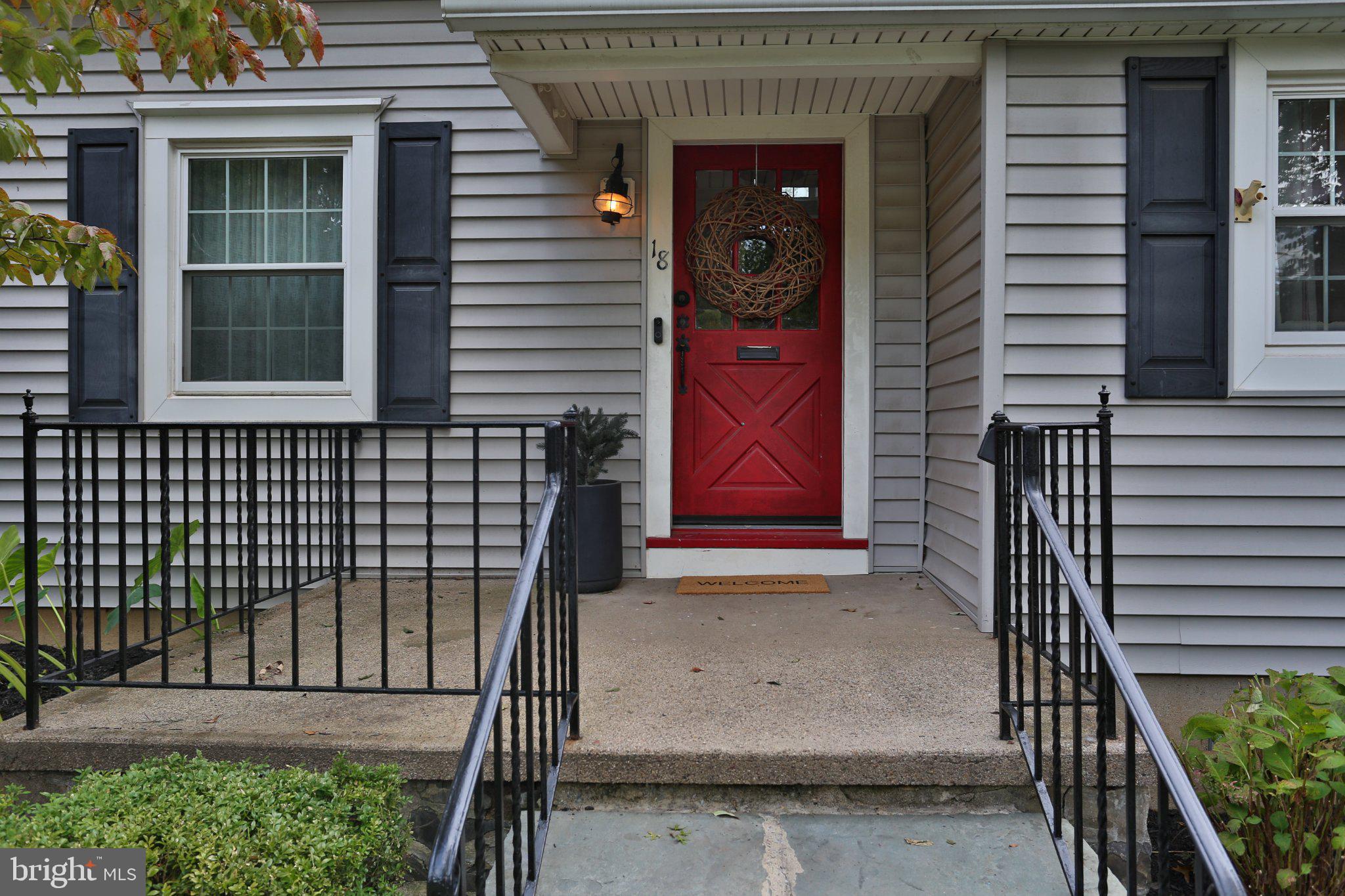 18 MANNING LANE
