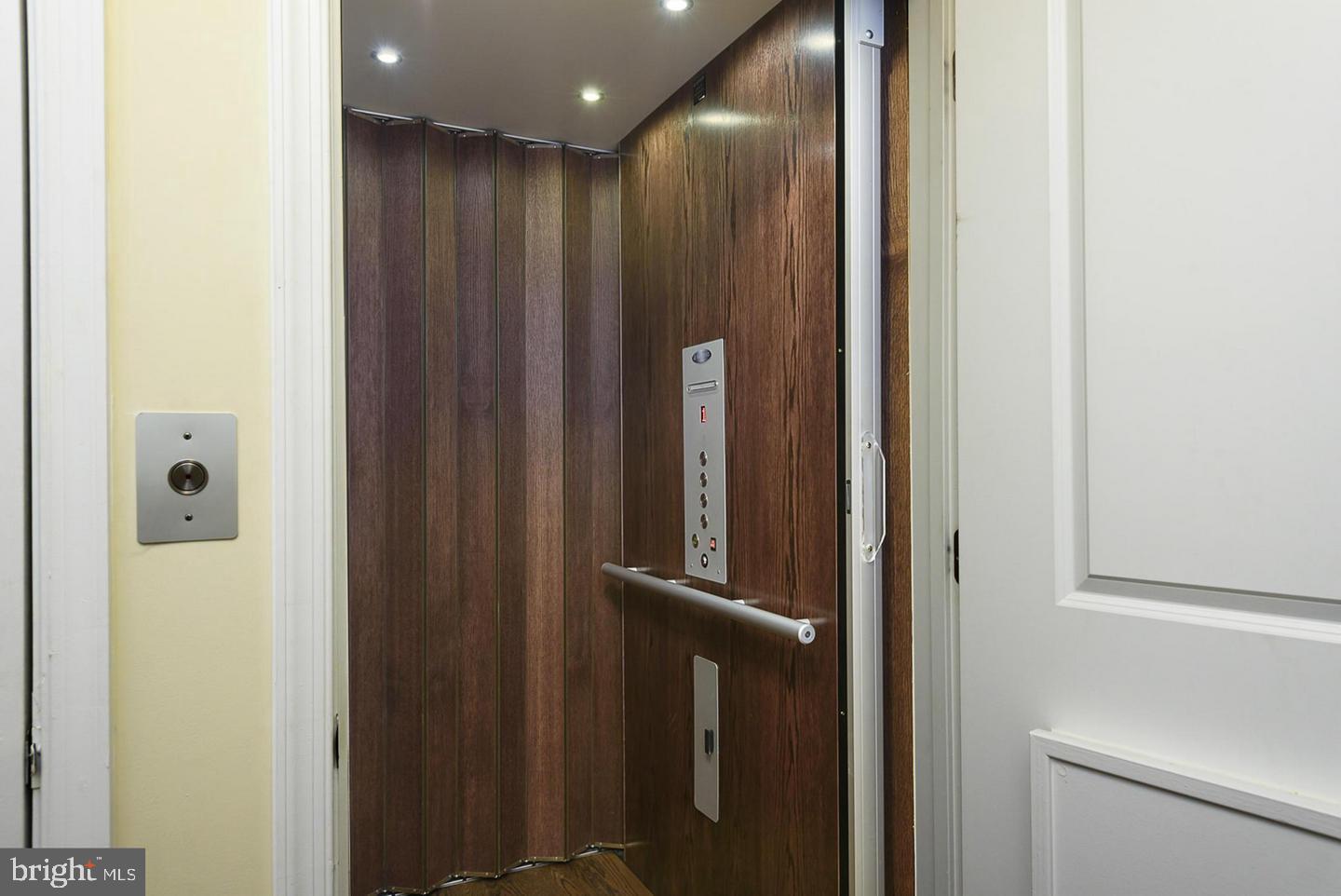 MAPLE LAWN - Residential Lease