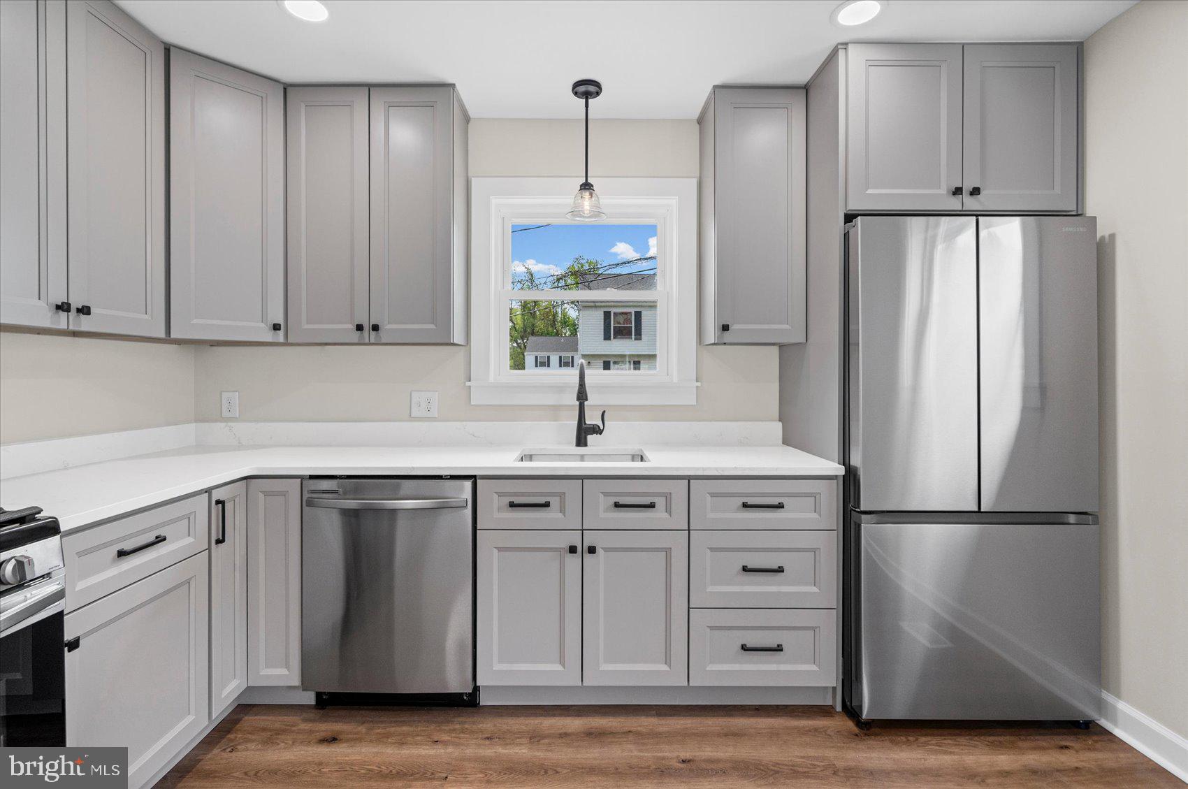 SUBURBIA - Residential