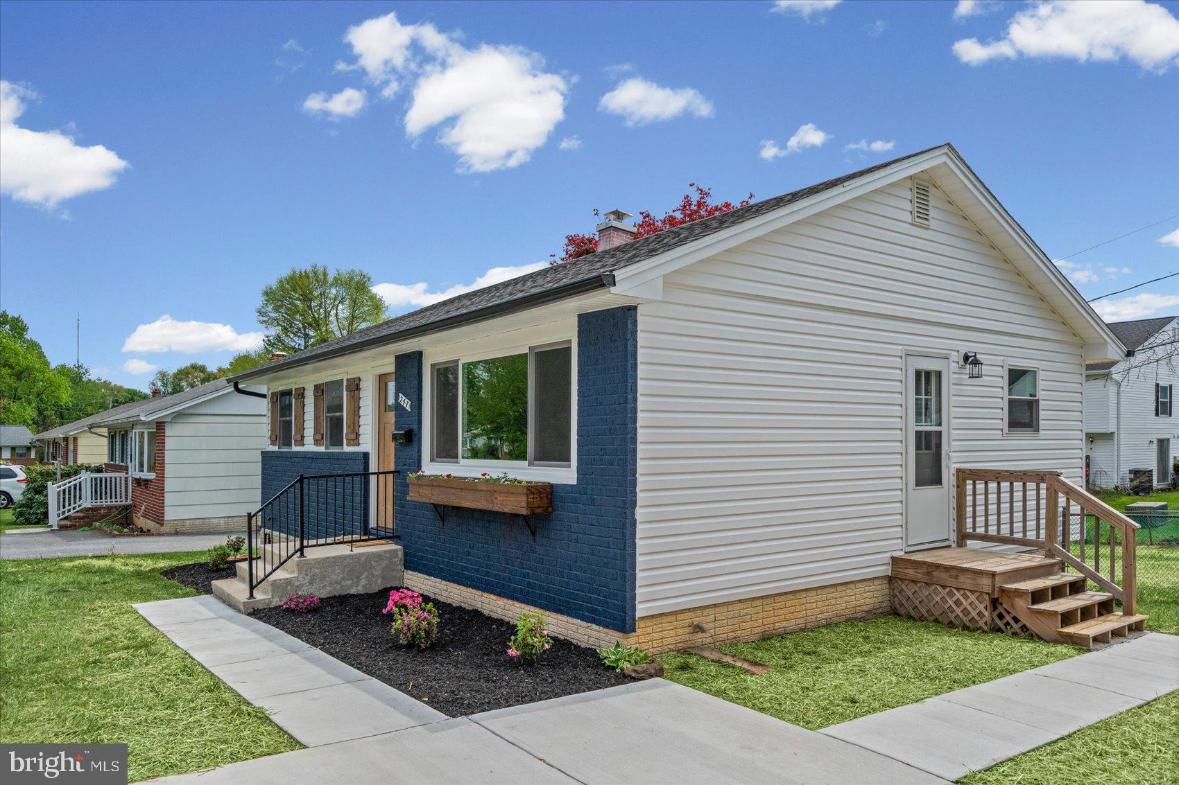 SUBURBIA - Residential