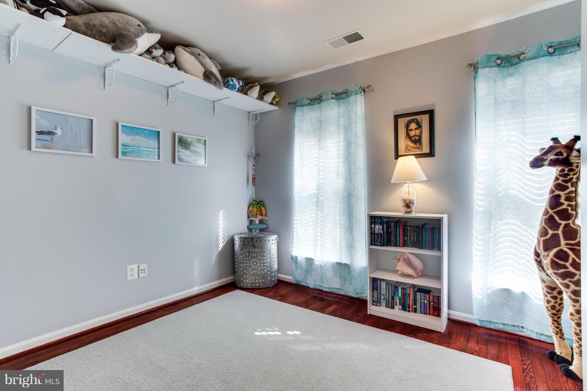 PEMBROOKE - Residential