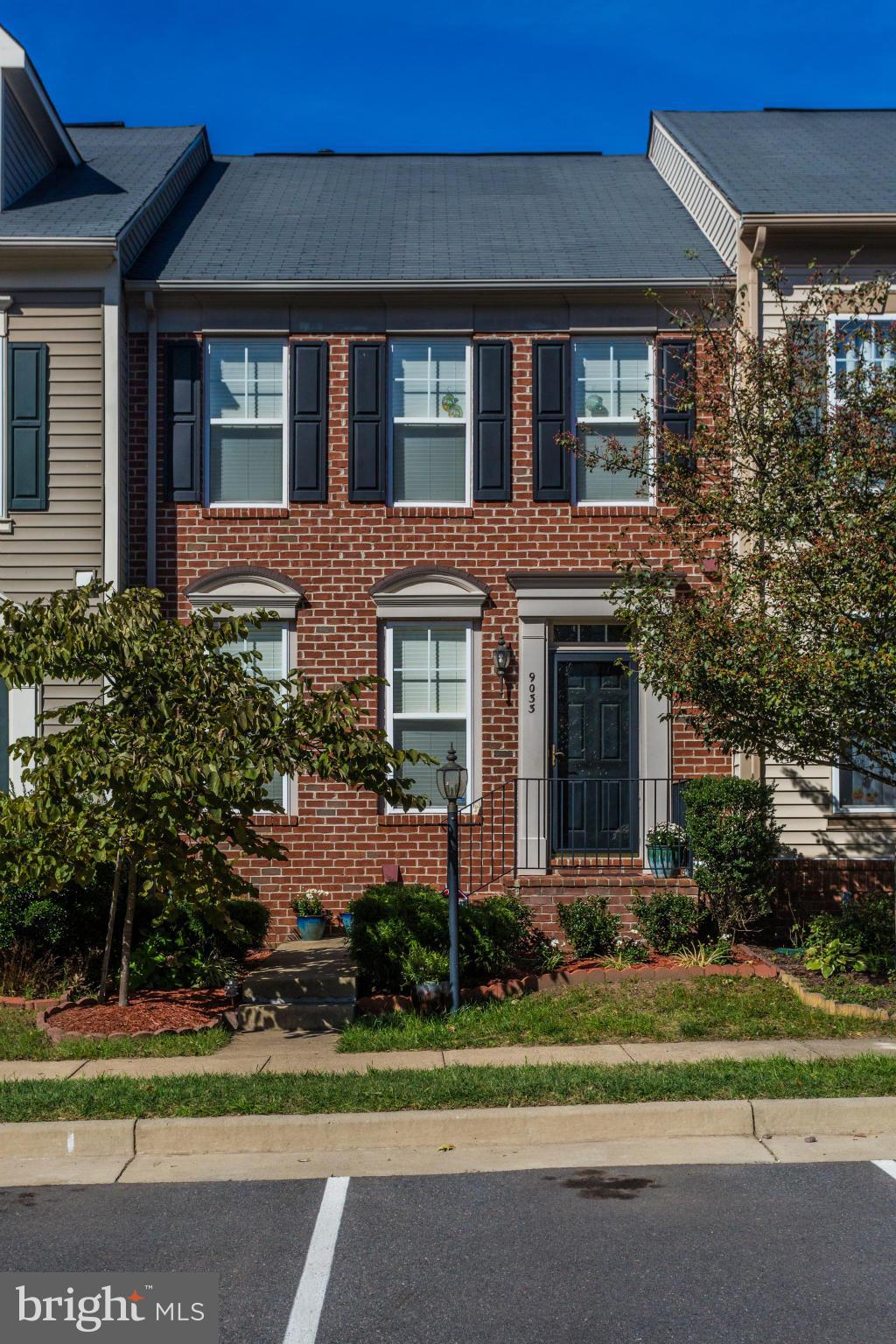 PEMBROOKE - Residential