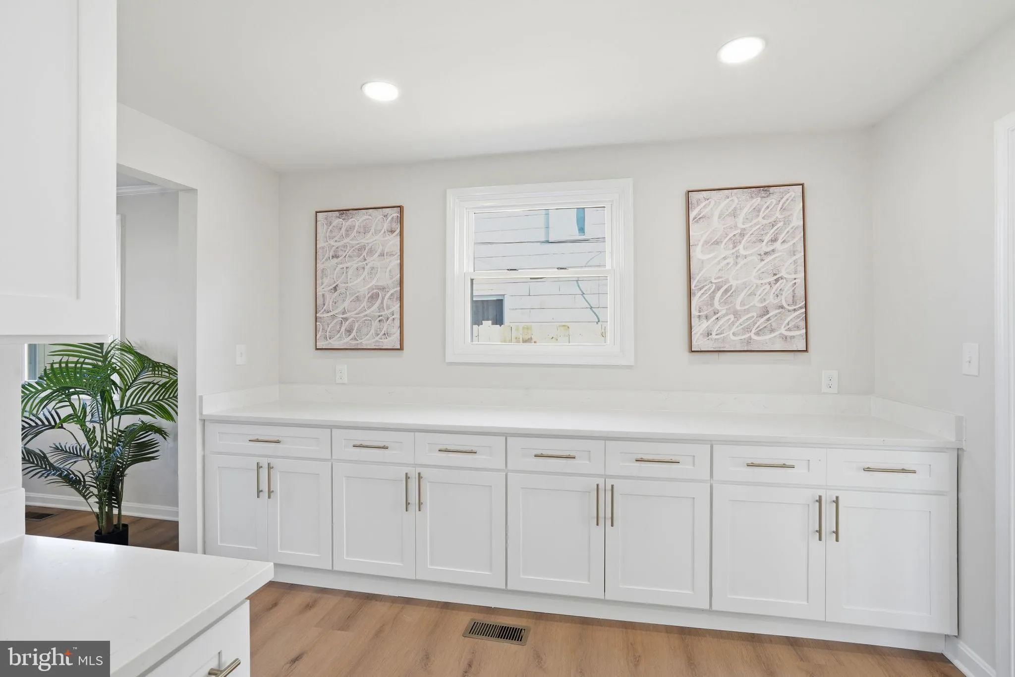 Baltimore, Maryland 21222, United States, 3 Bedrooms Bedrooms, ,2 BathroomsBathrooms,Residential,Active,254663