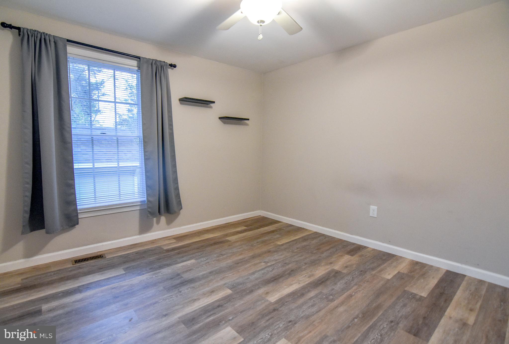 CHESAPEAKE COVE ESTATES - Residential Lease