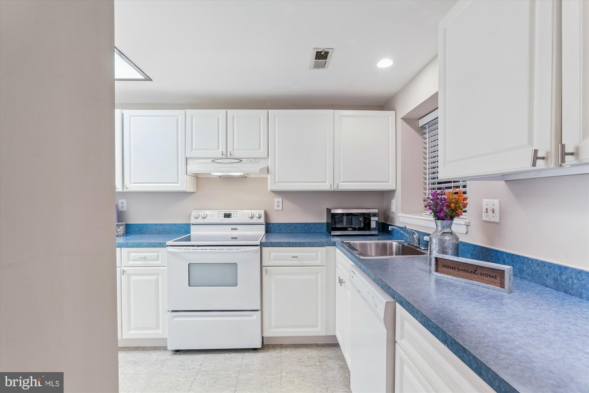 ROSSMOOR MUTUAL #14 - Residential