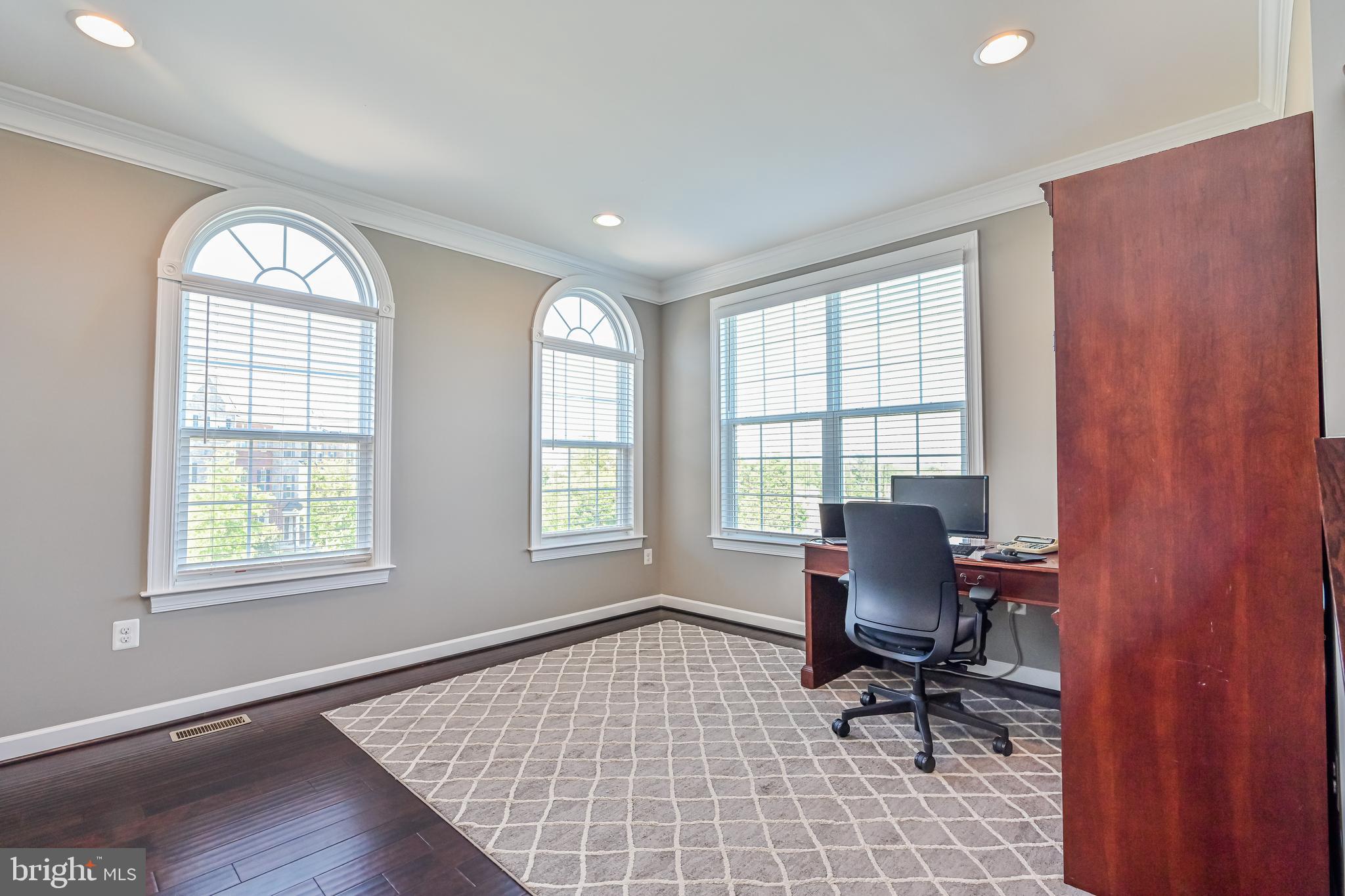 PMW FARMS - Residential