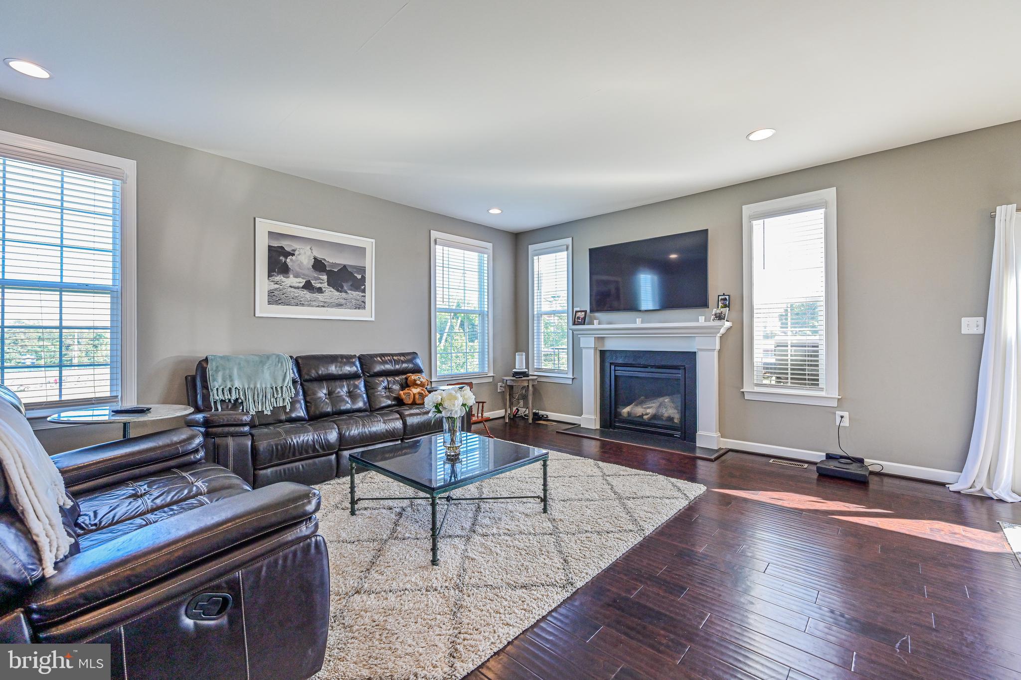 PMW FARMS - Residential