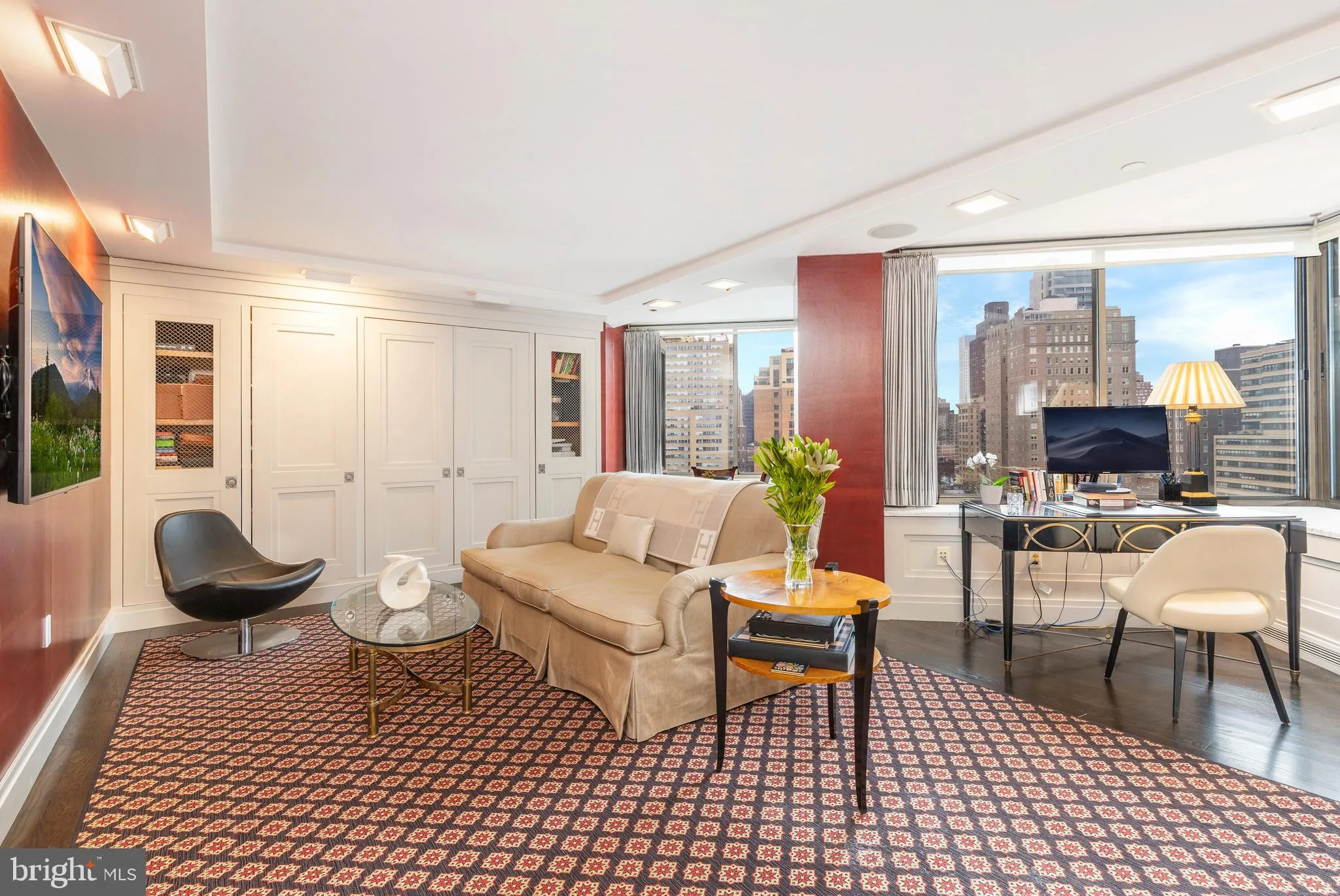 Philadelphia, Pennsylvania 19103, United States, 3 Bedrooms Bedrooms, ,4 BathroomsBathrooms,Residential,Contingent,66258