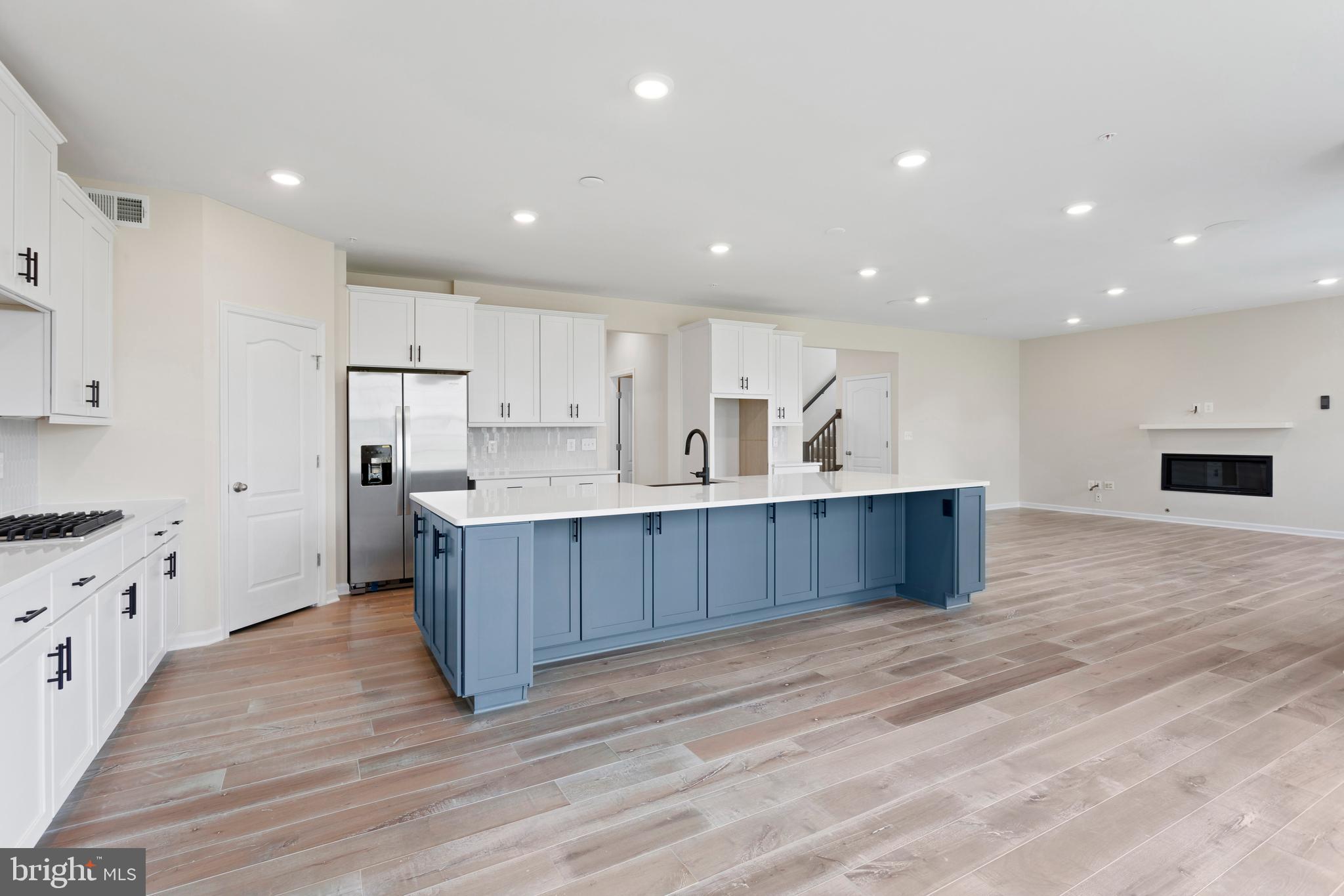 SPRING RIDGE - Residential