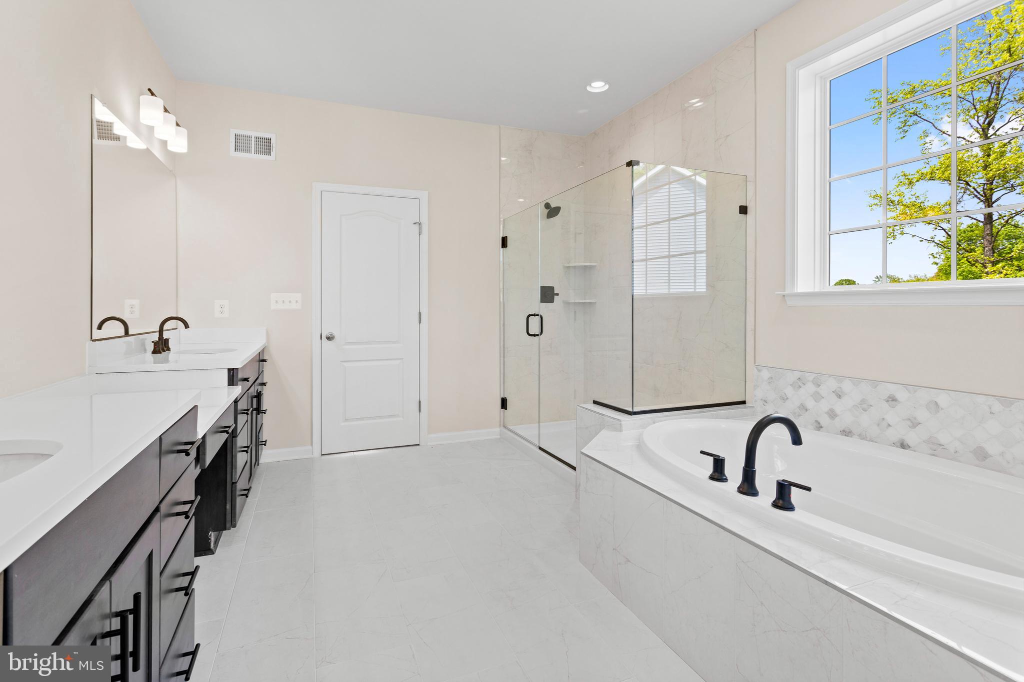 SPRING RIDGE - Residential