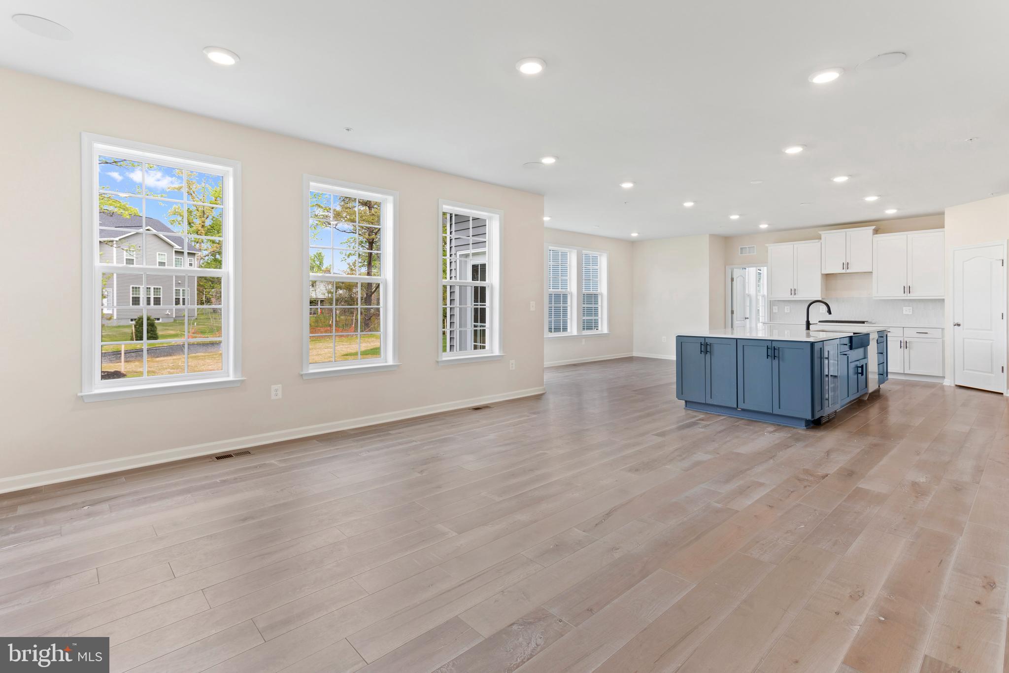 SPRING RIDGE - Residential