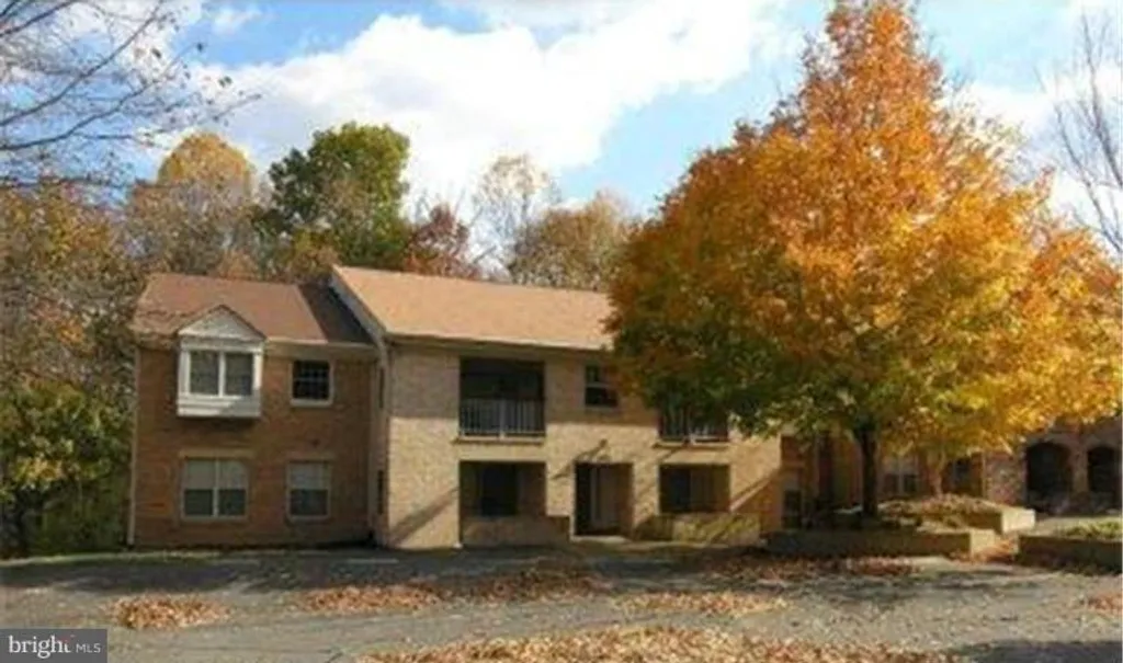 5821 Cove Landing Road Unit 302, Burke, VA 22015