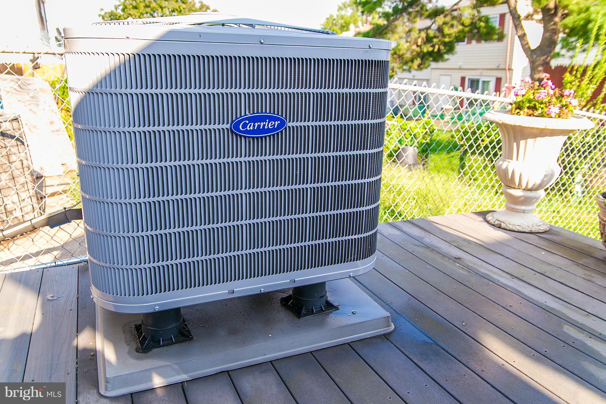 FRANKLIN RIDGE TOWNHOUSE - Residential