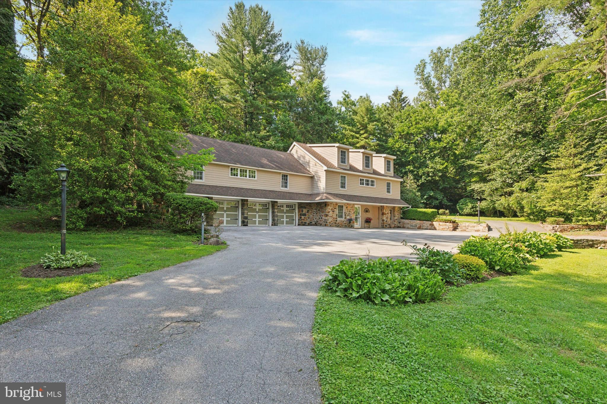 413 N WAWASET ROAD