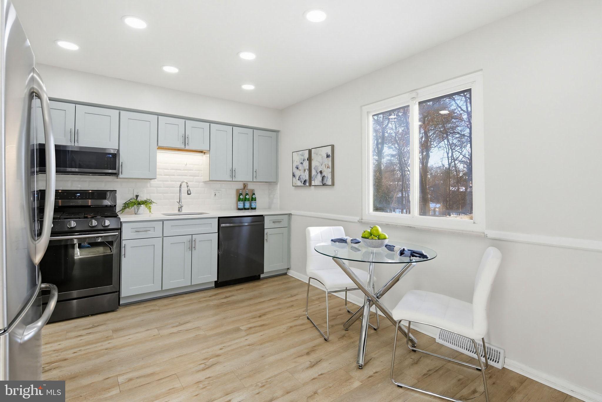 PARKE WEST - Residential