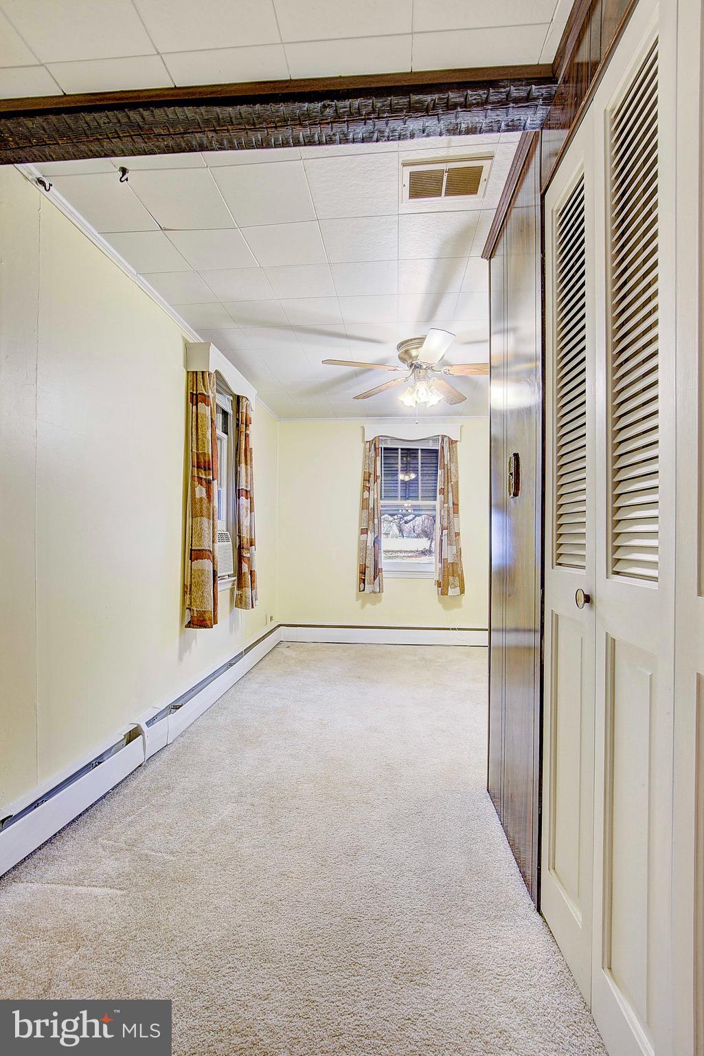 POWHATAN BEACH - Residential