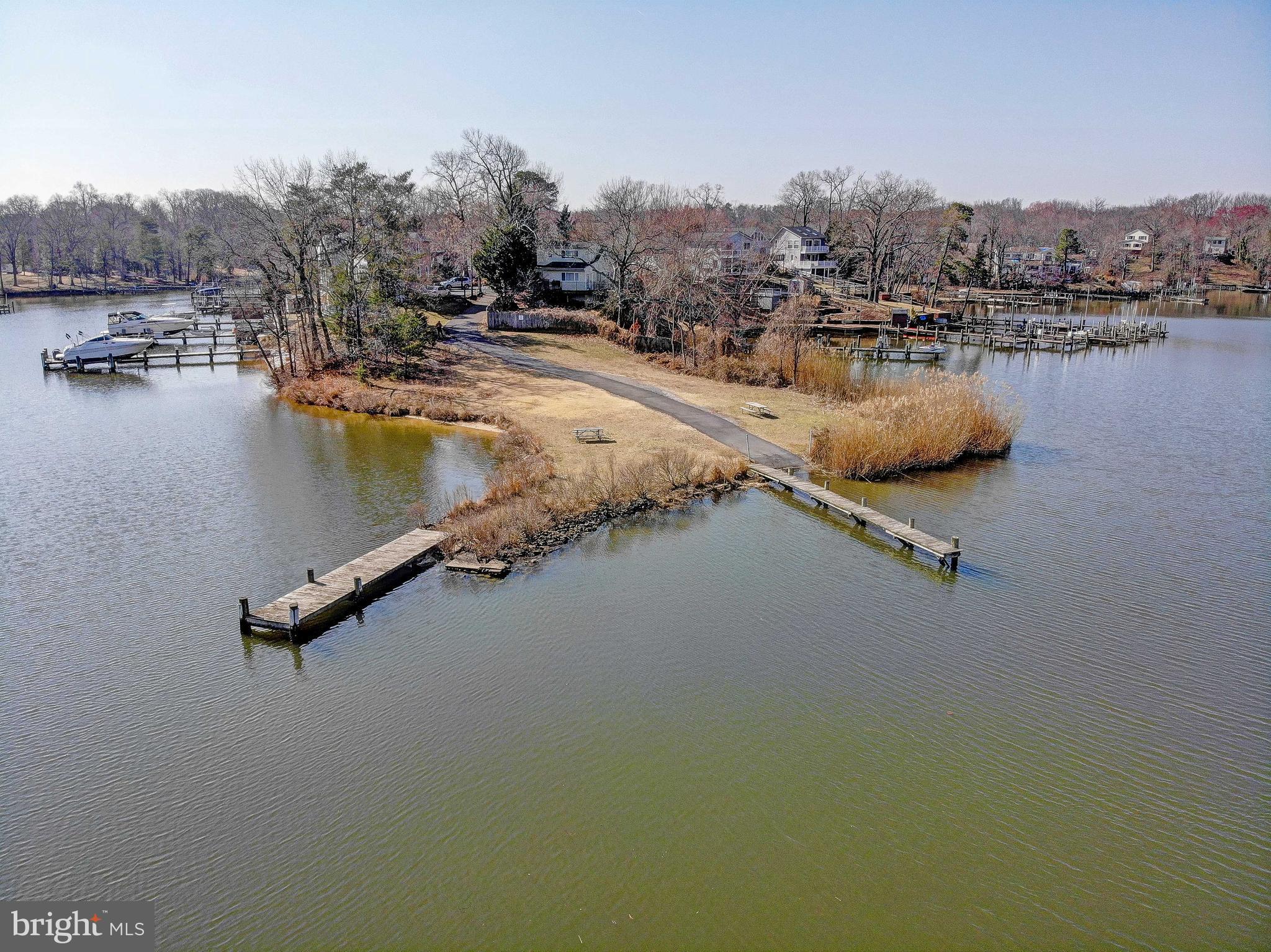 POWHATAN BEACH - Residential