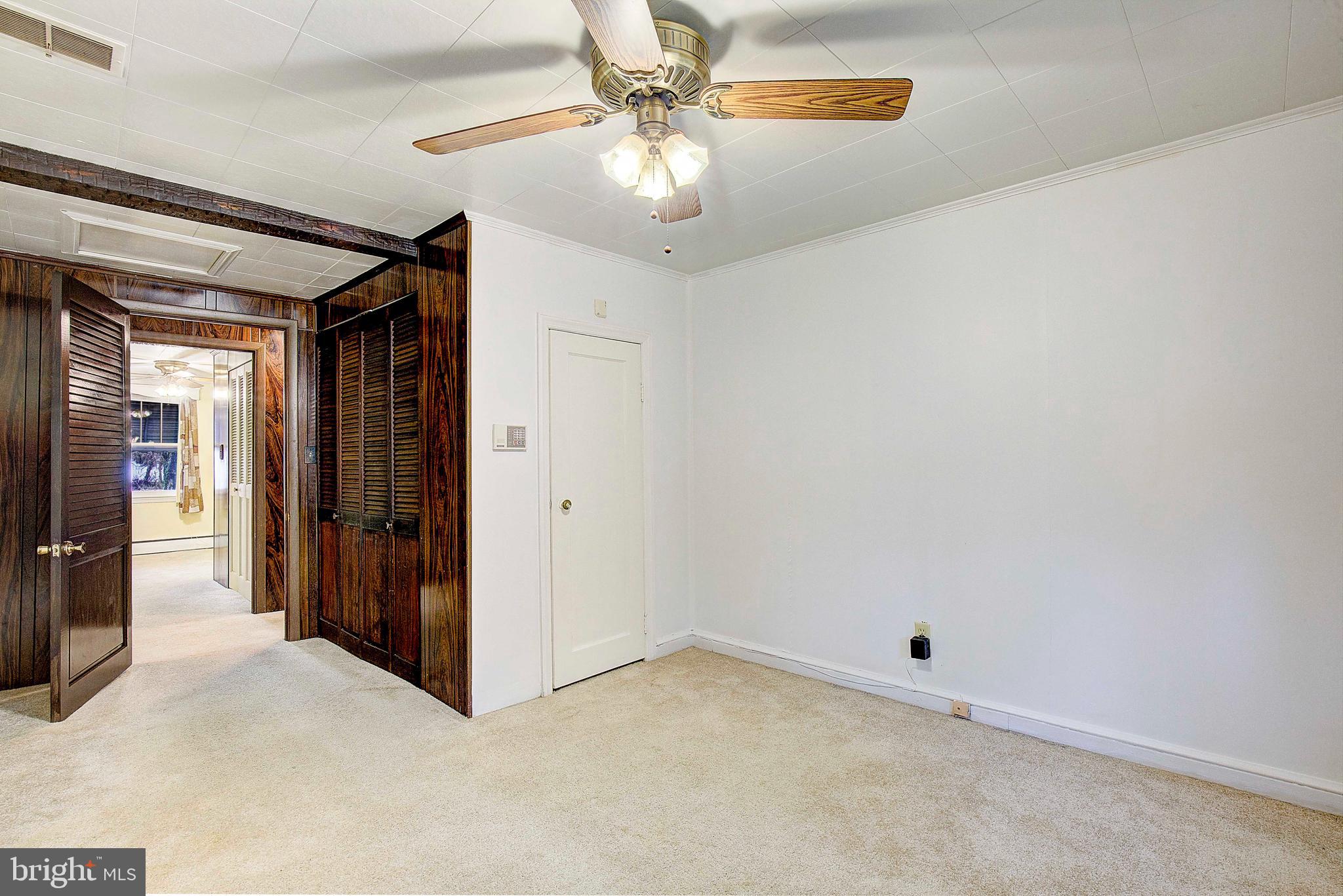 POWHATAN BEACH - Residential