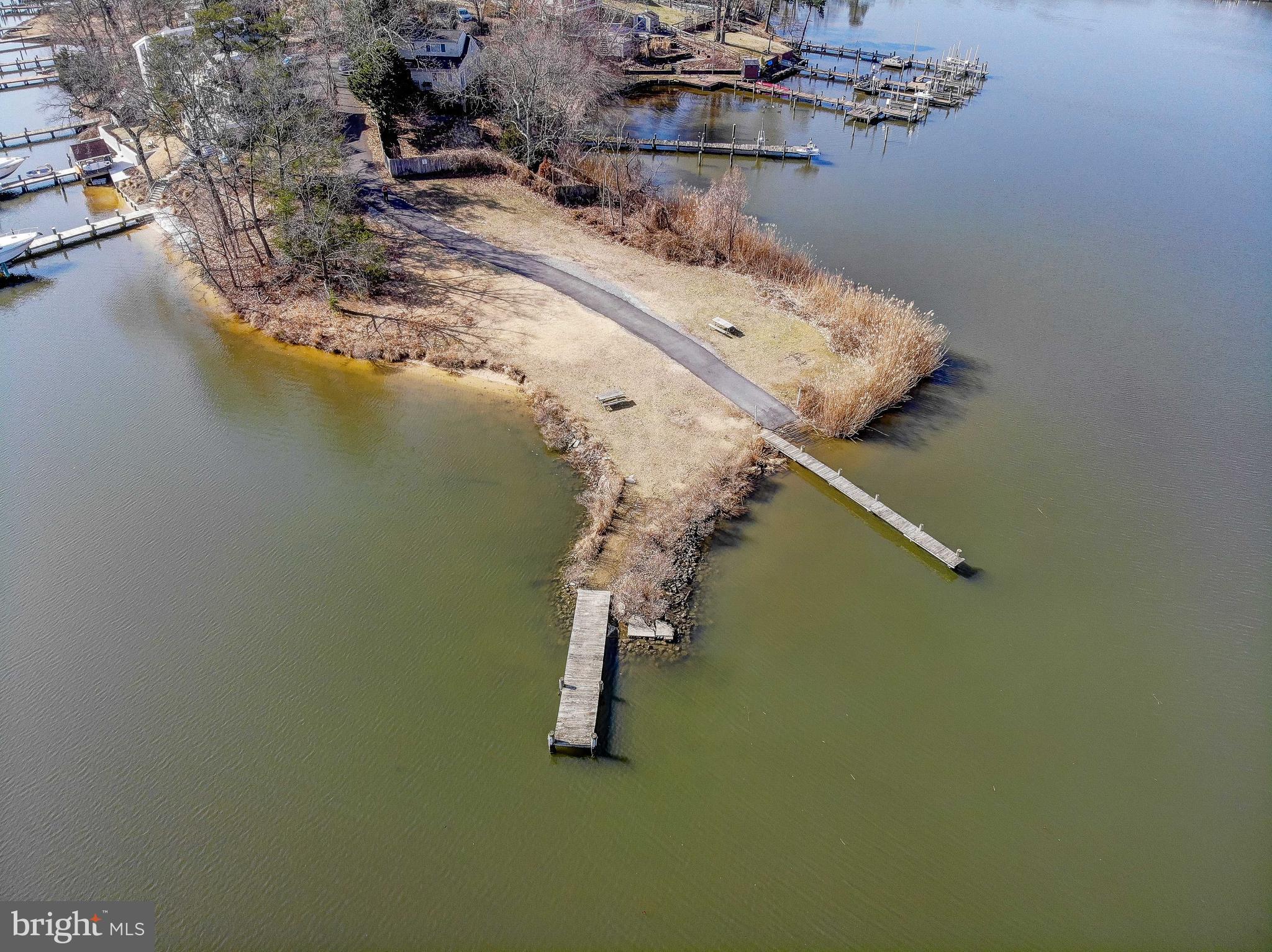 POWHATAN BEACH - Residential