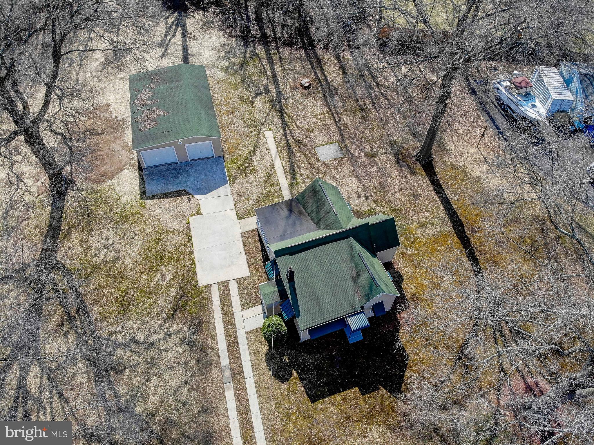 POWHATAN BEACH - Residential