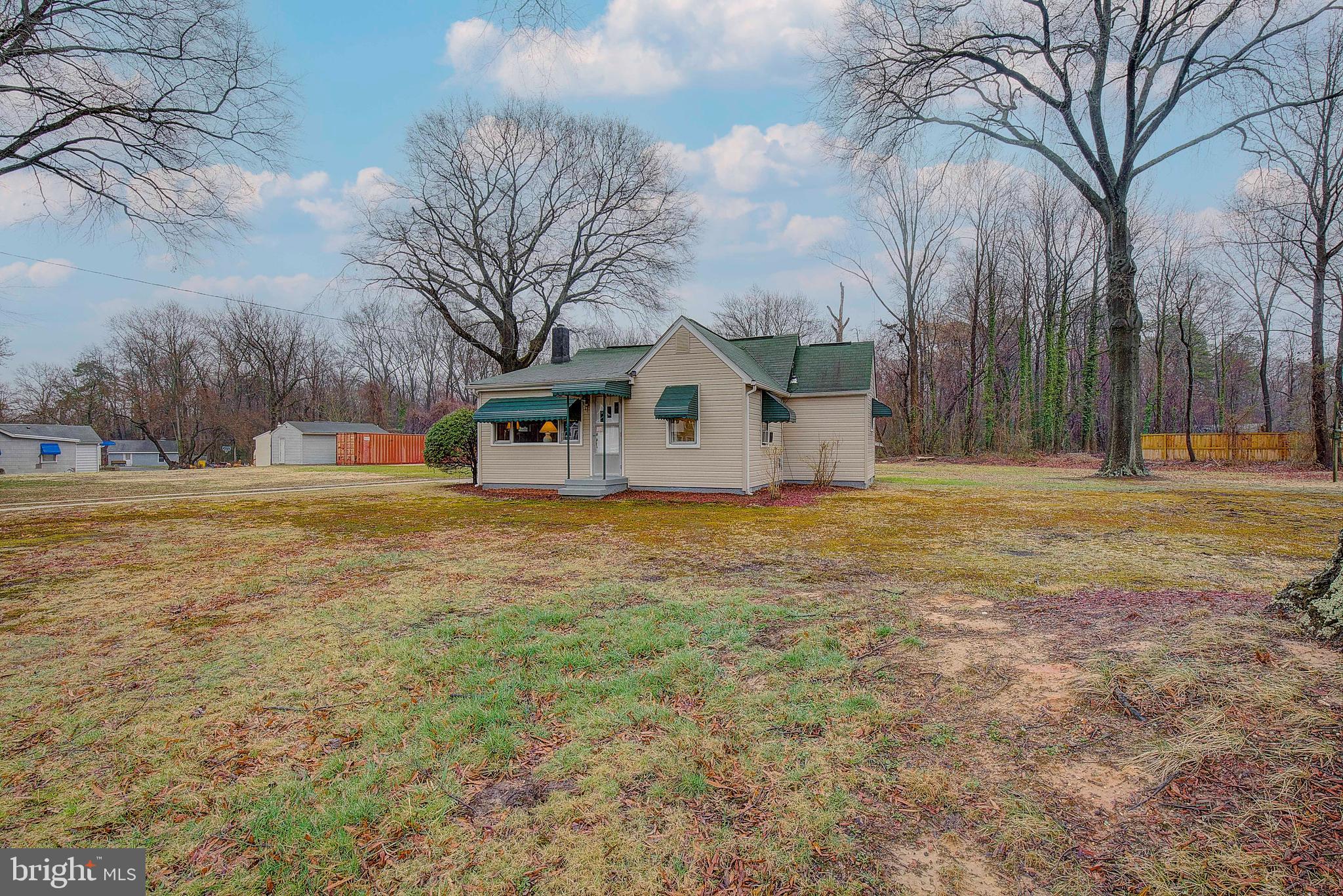 POWHATAN BEACH - Residential