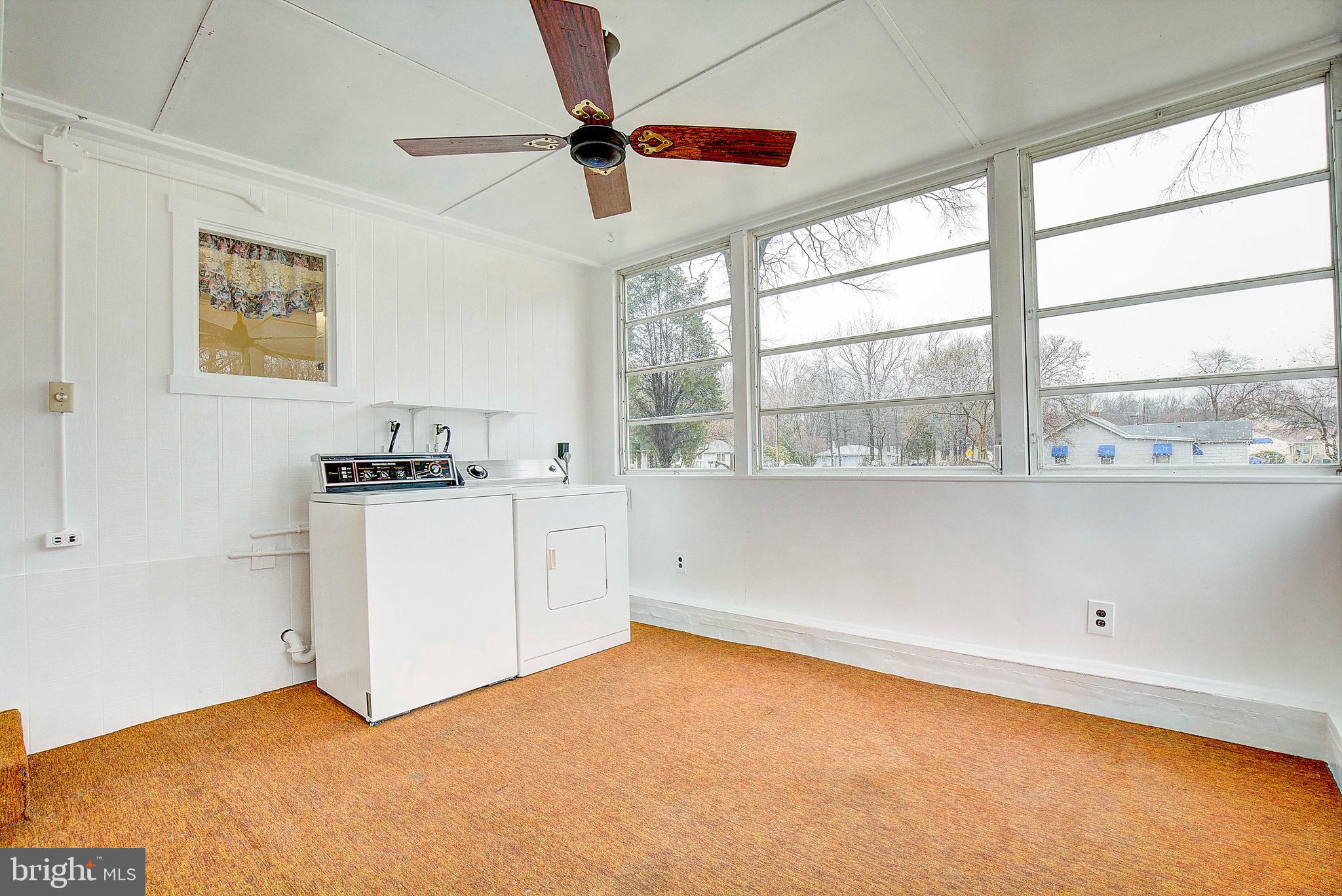 POWHATAN BEACH - Residential