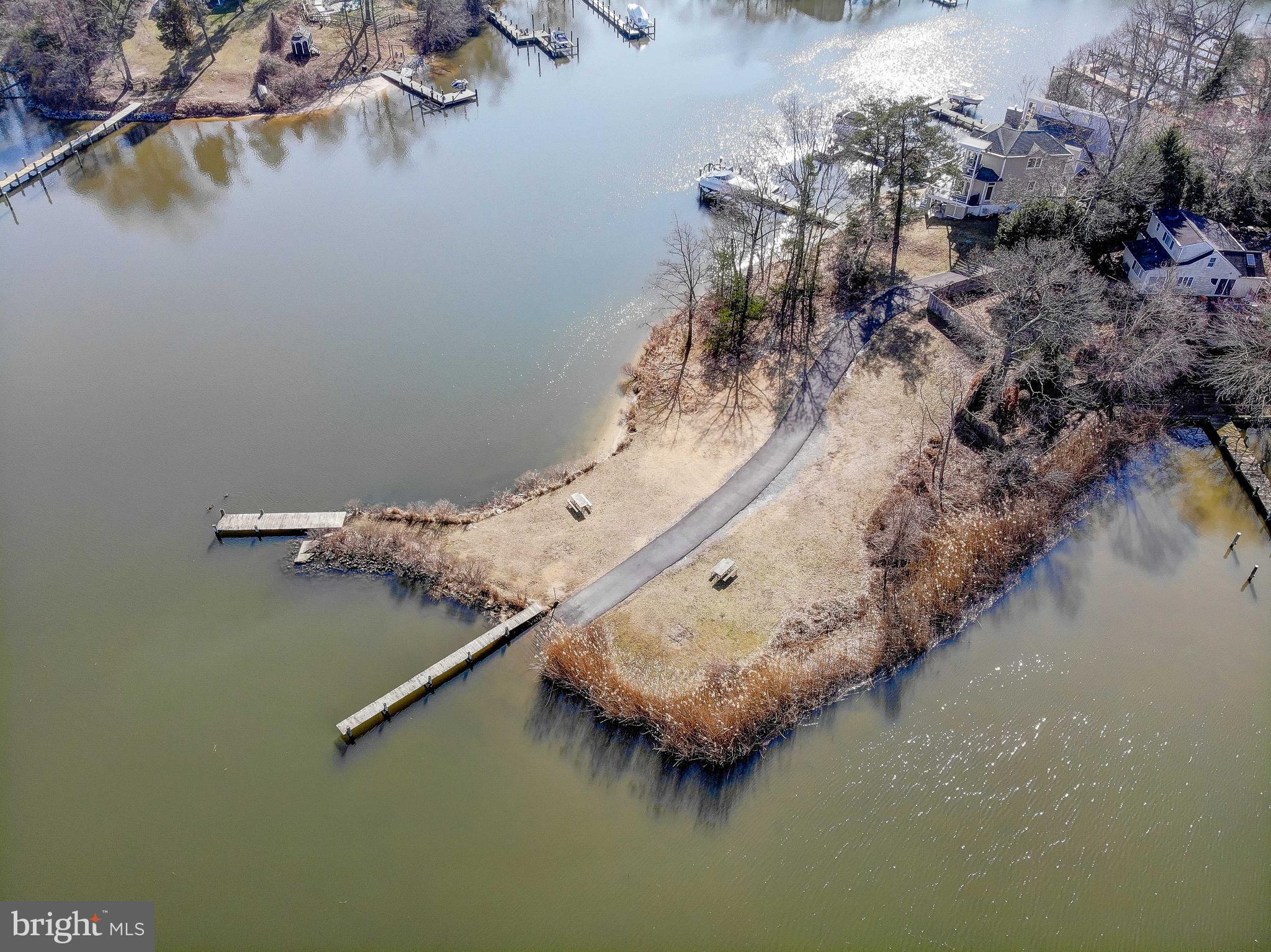 POWHATAN BEACH - Residential