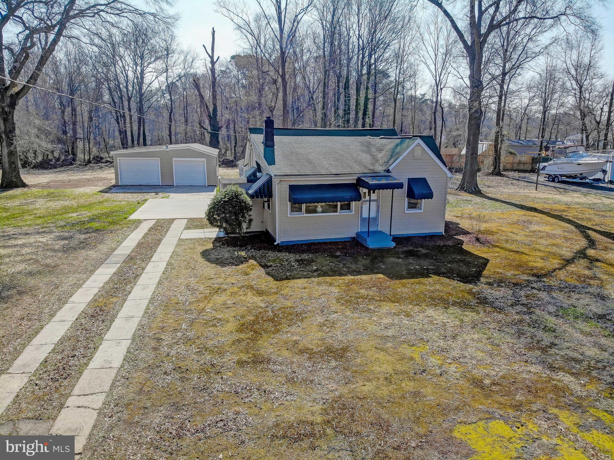 POWHATAN BEACH - Residential