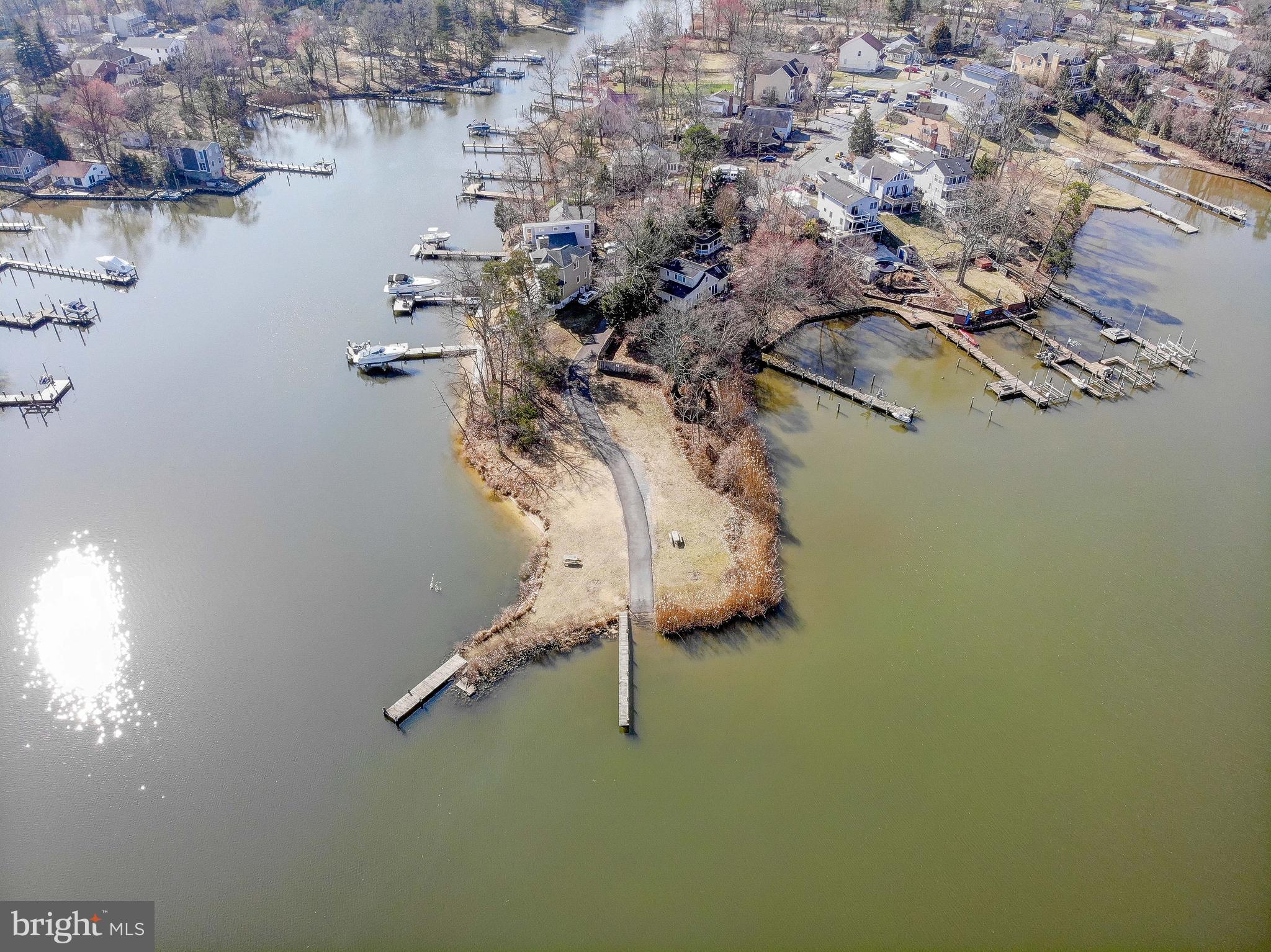 POWHATAN BEACH - Residential