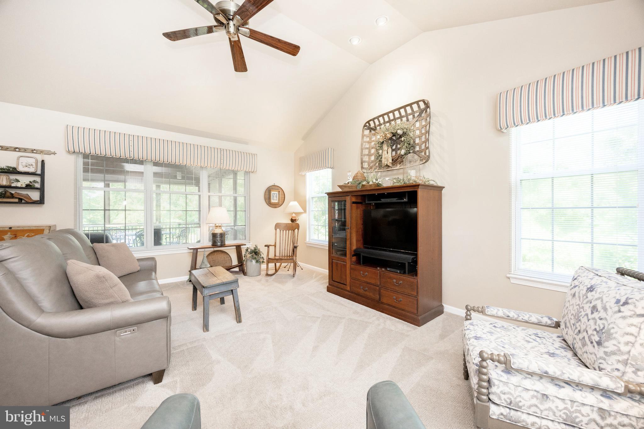 WELLINGTON HUNT - Residential