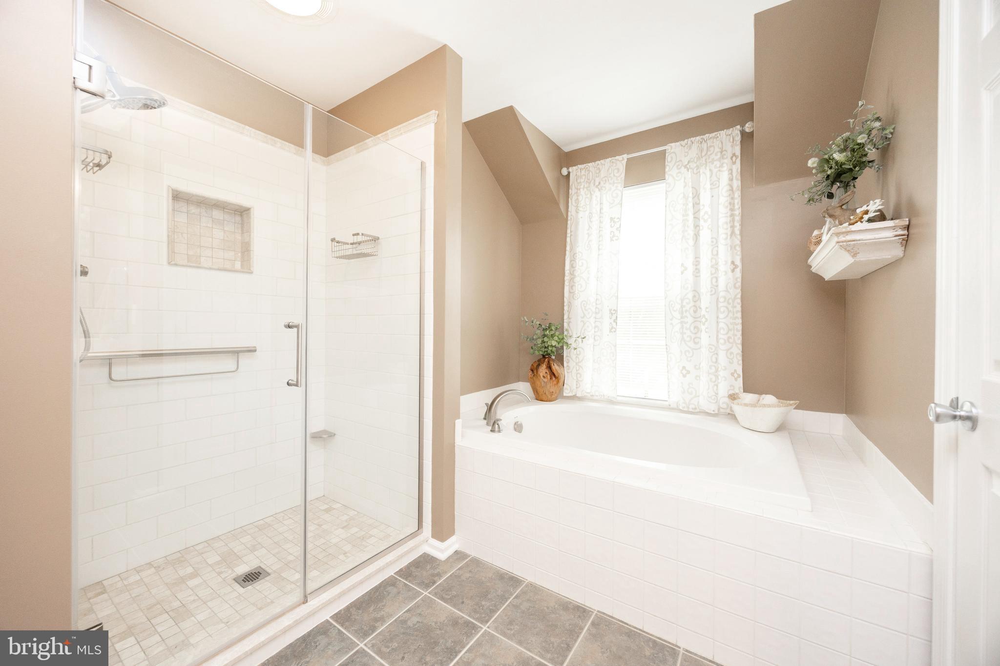 WELLINGTON HUNT - Residential