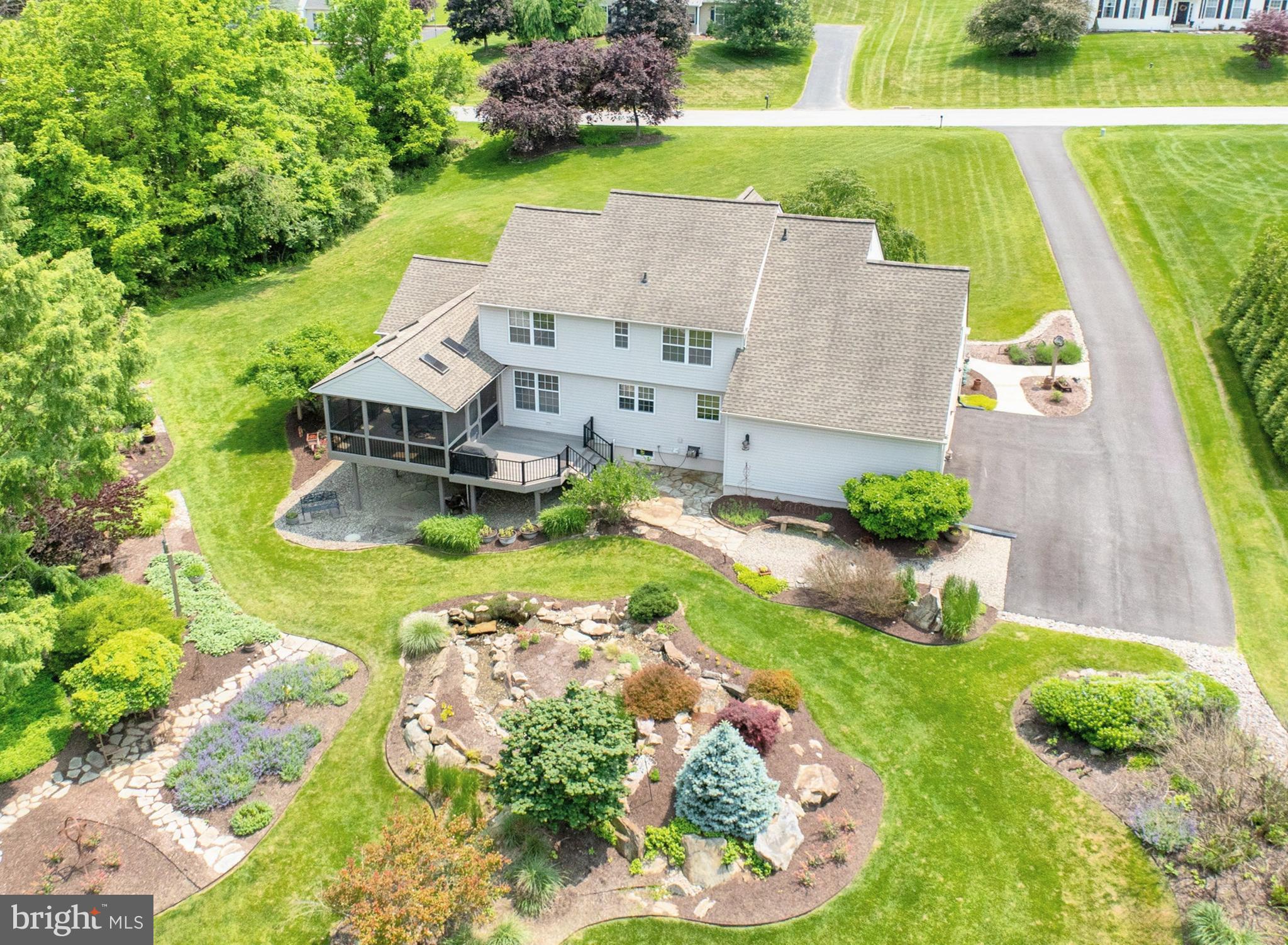 WELLINGTON HUNT - Residential