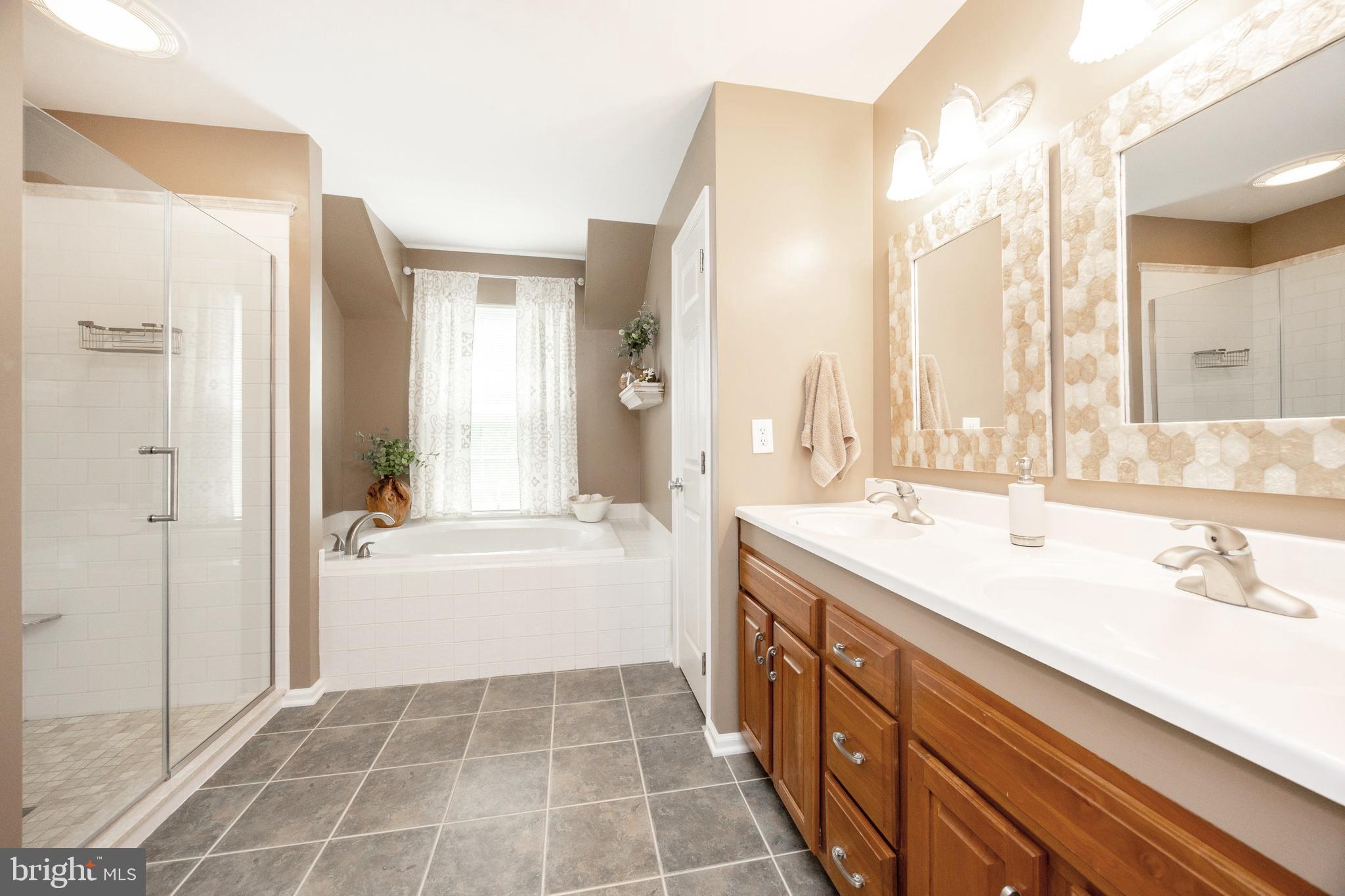 WELLINGTON HUNT - Residential