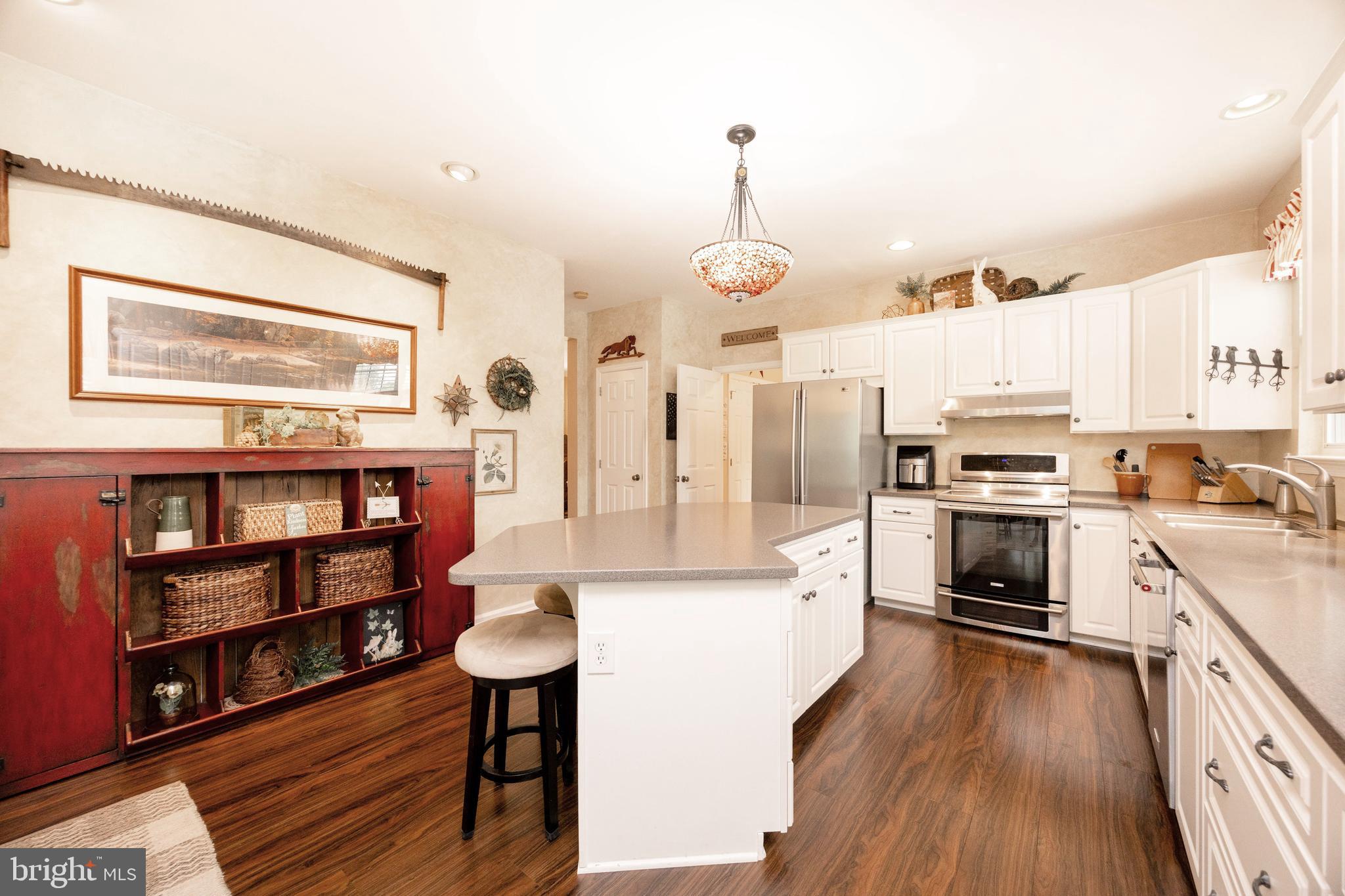 WELLINGTON HUNT - Residential