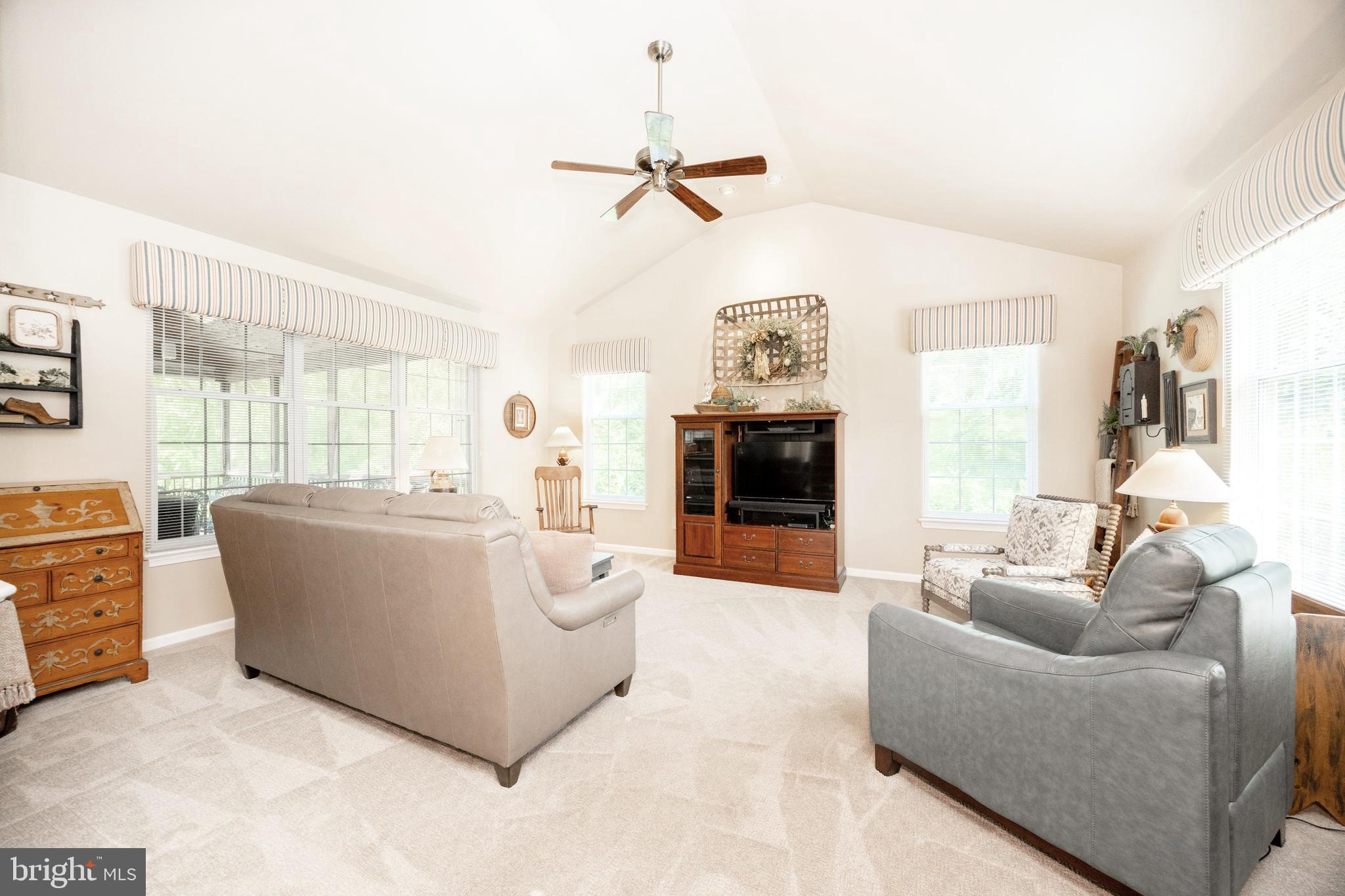 WELLINGTON HUNT - Residential