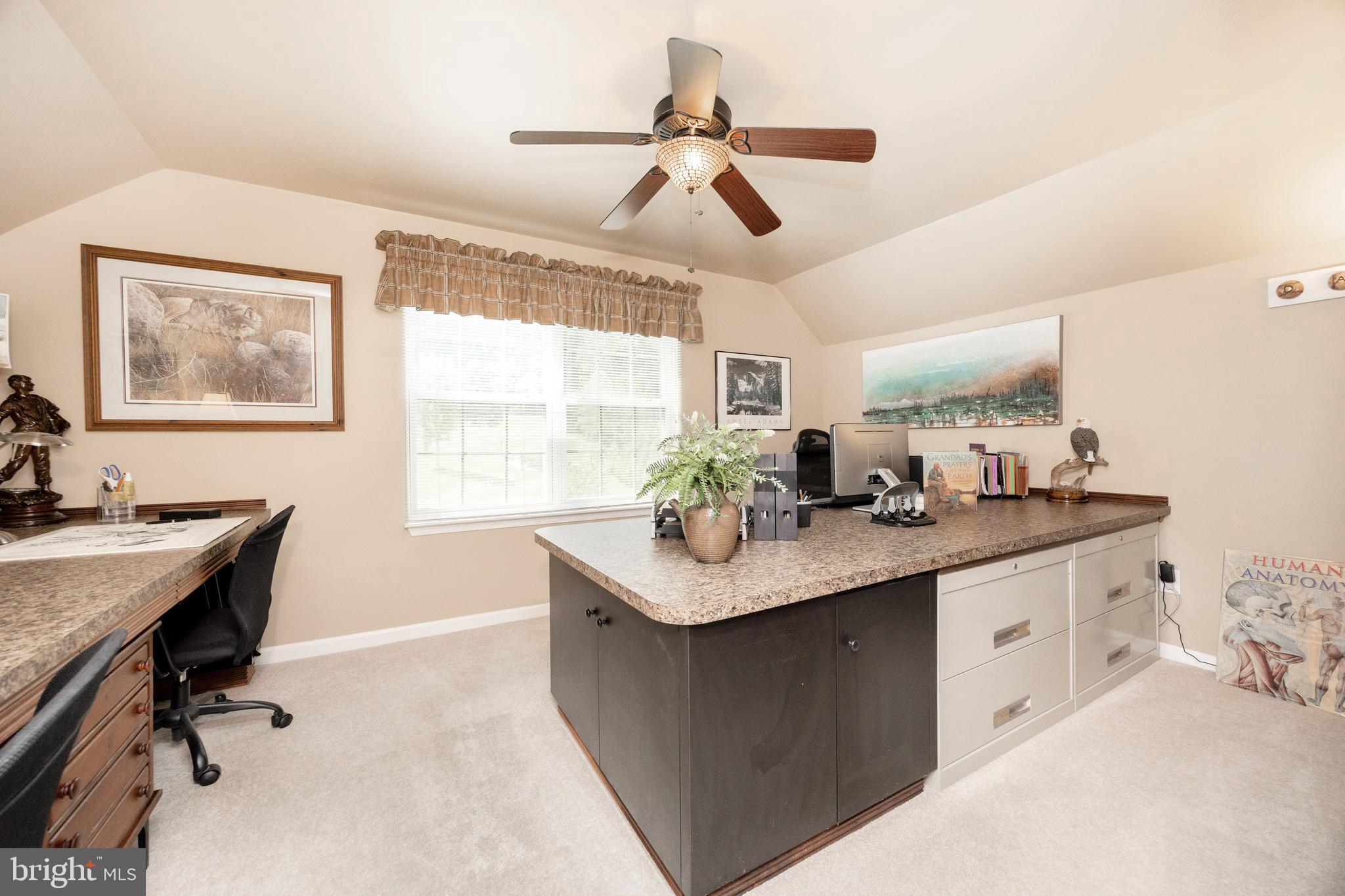 WELLINGTON HUNT - Residential