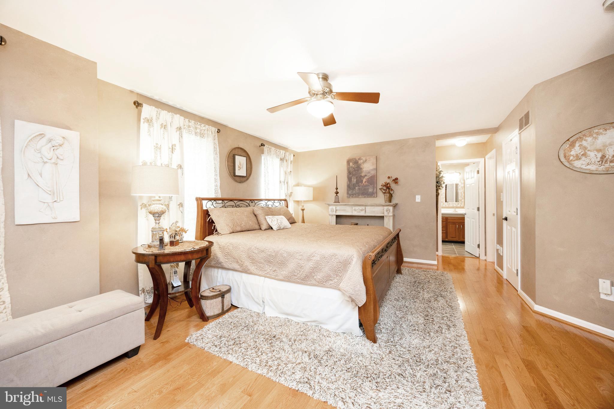 WELLINGTON HUNT - Residential