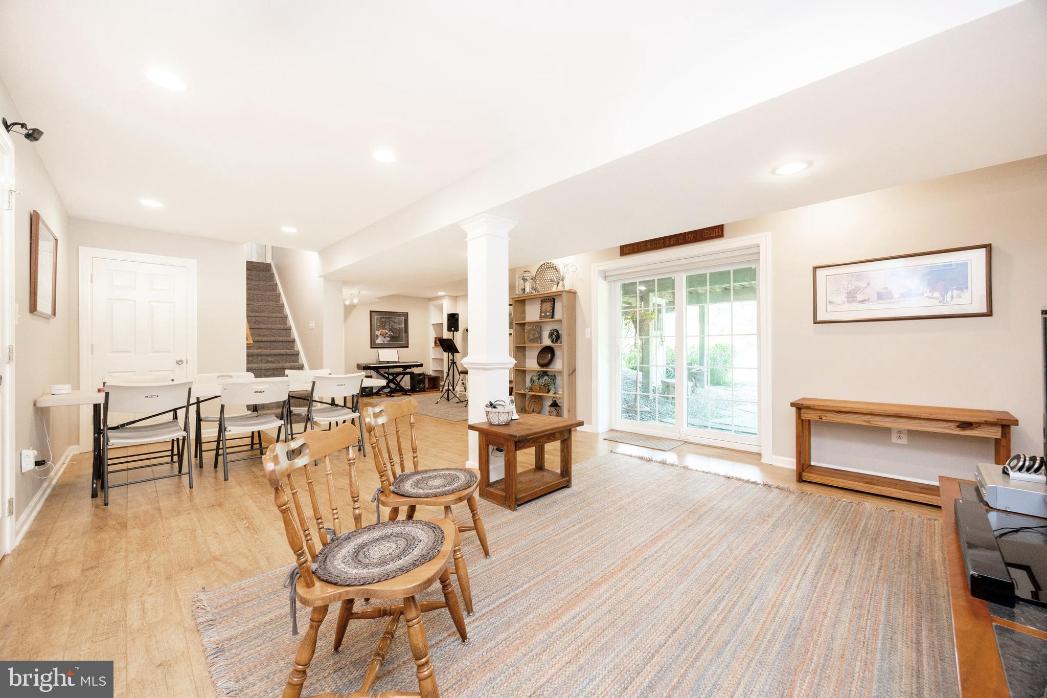 WELLINGTON HUNT - Residential