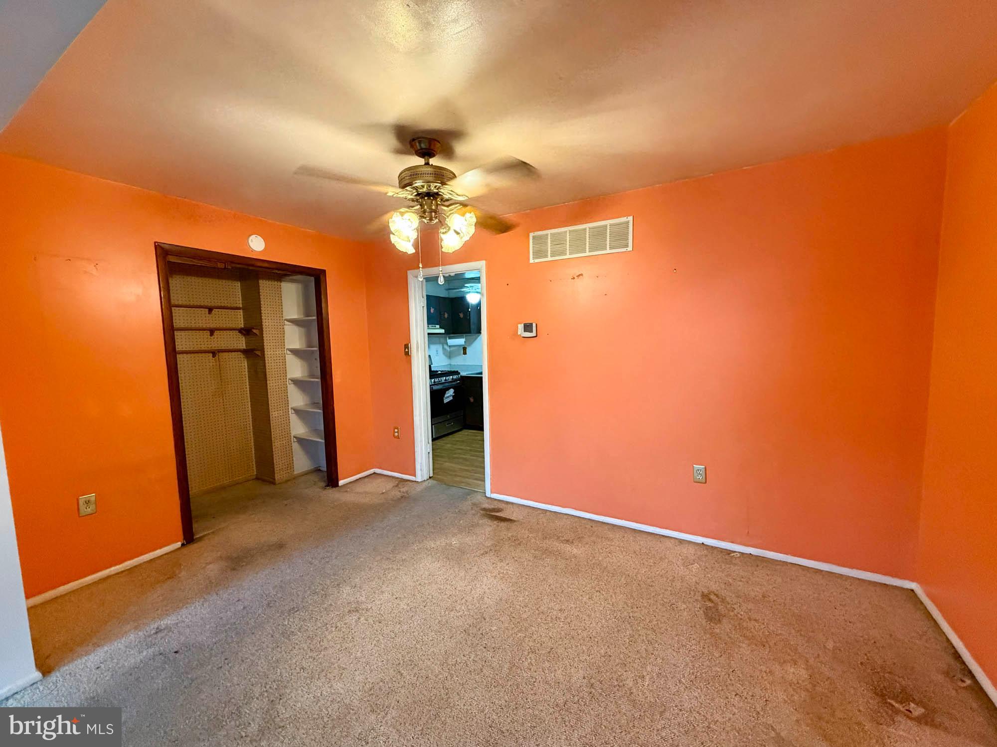 KINGS COURT - Residential