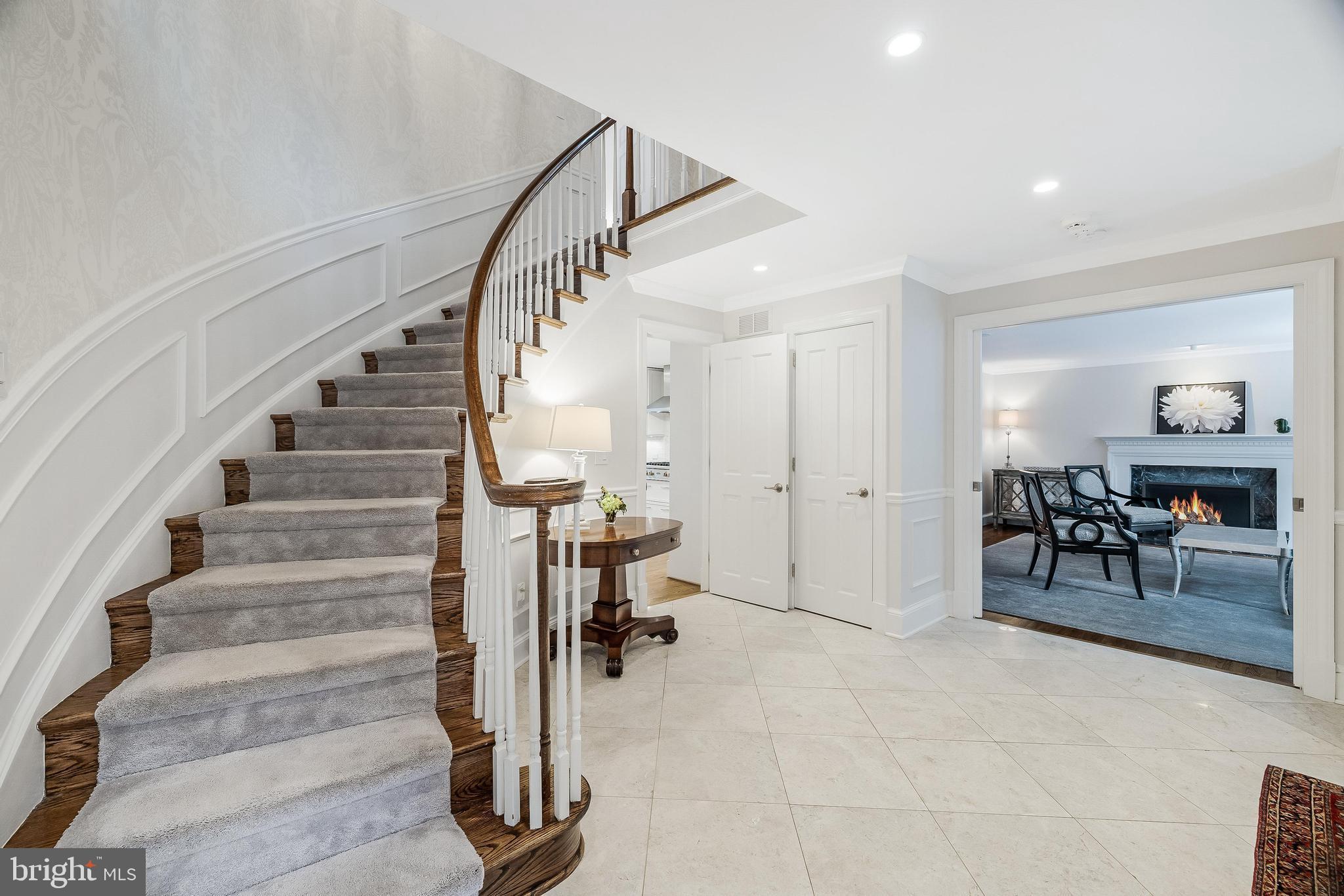 LYNWOOD - Residential