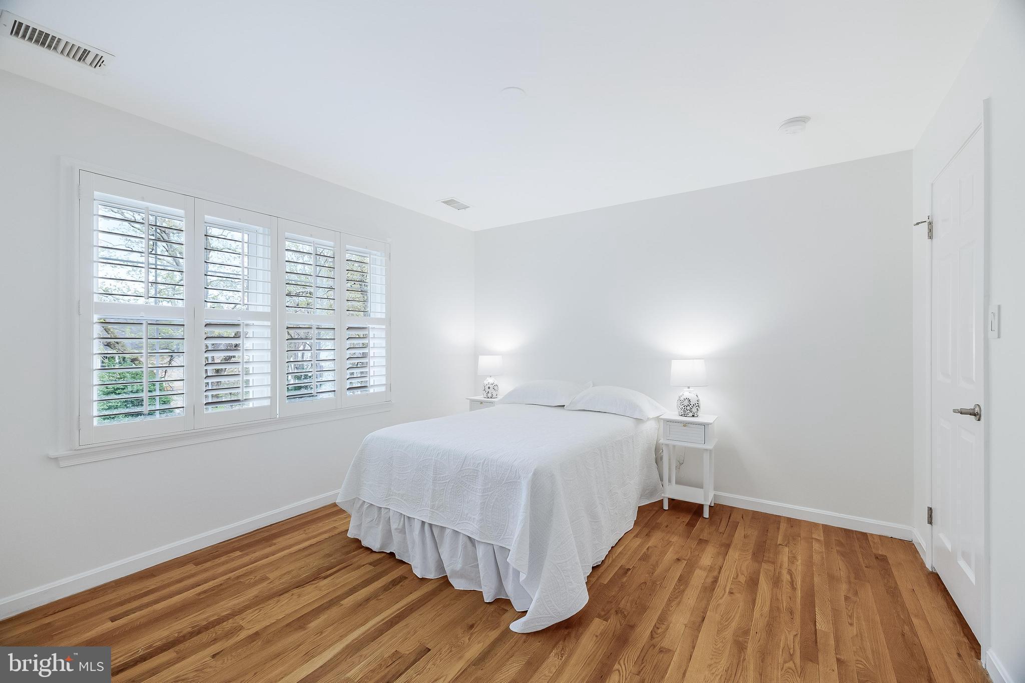 LYNWOOD - Residential