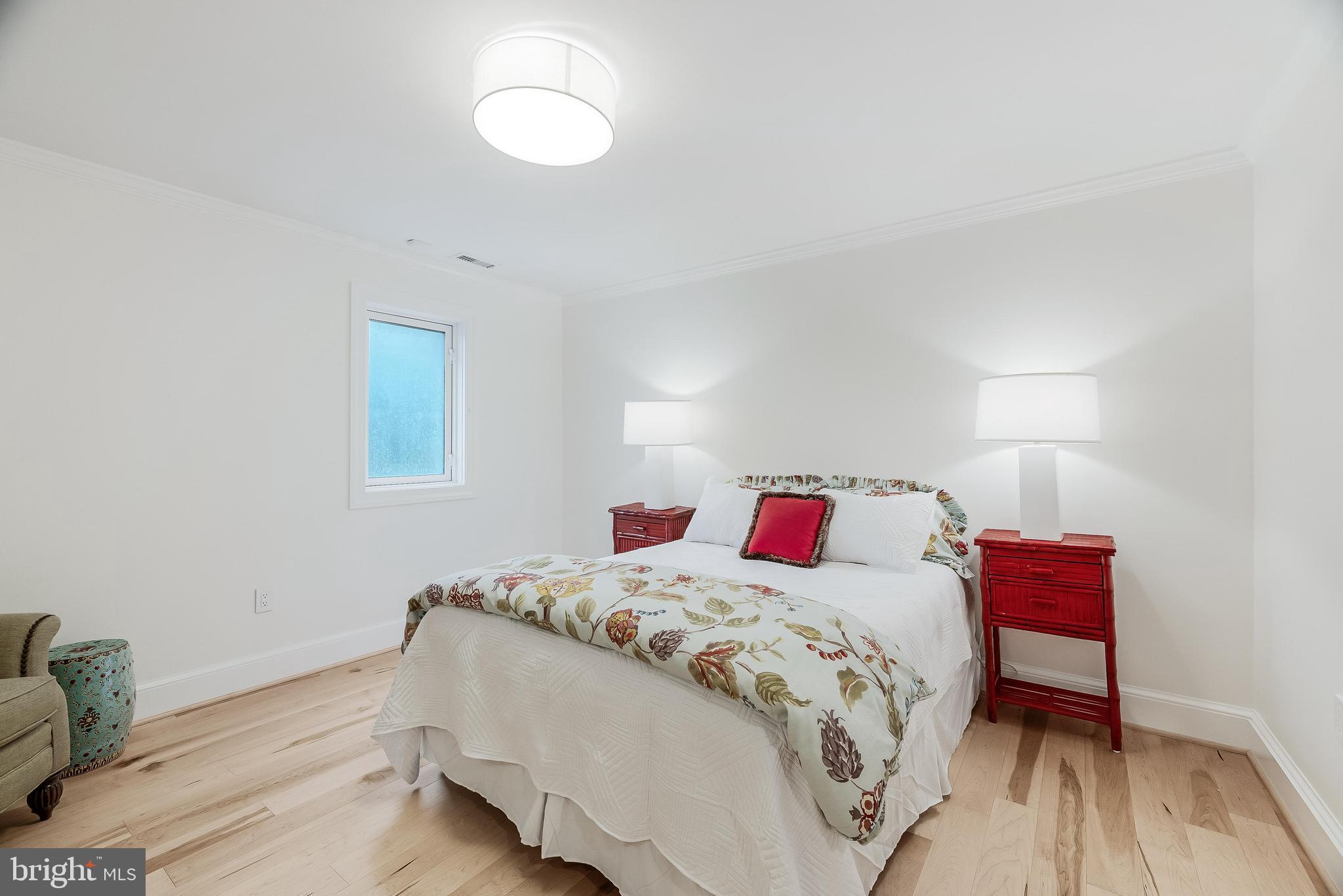 LYNWOOD - Residential