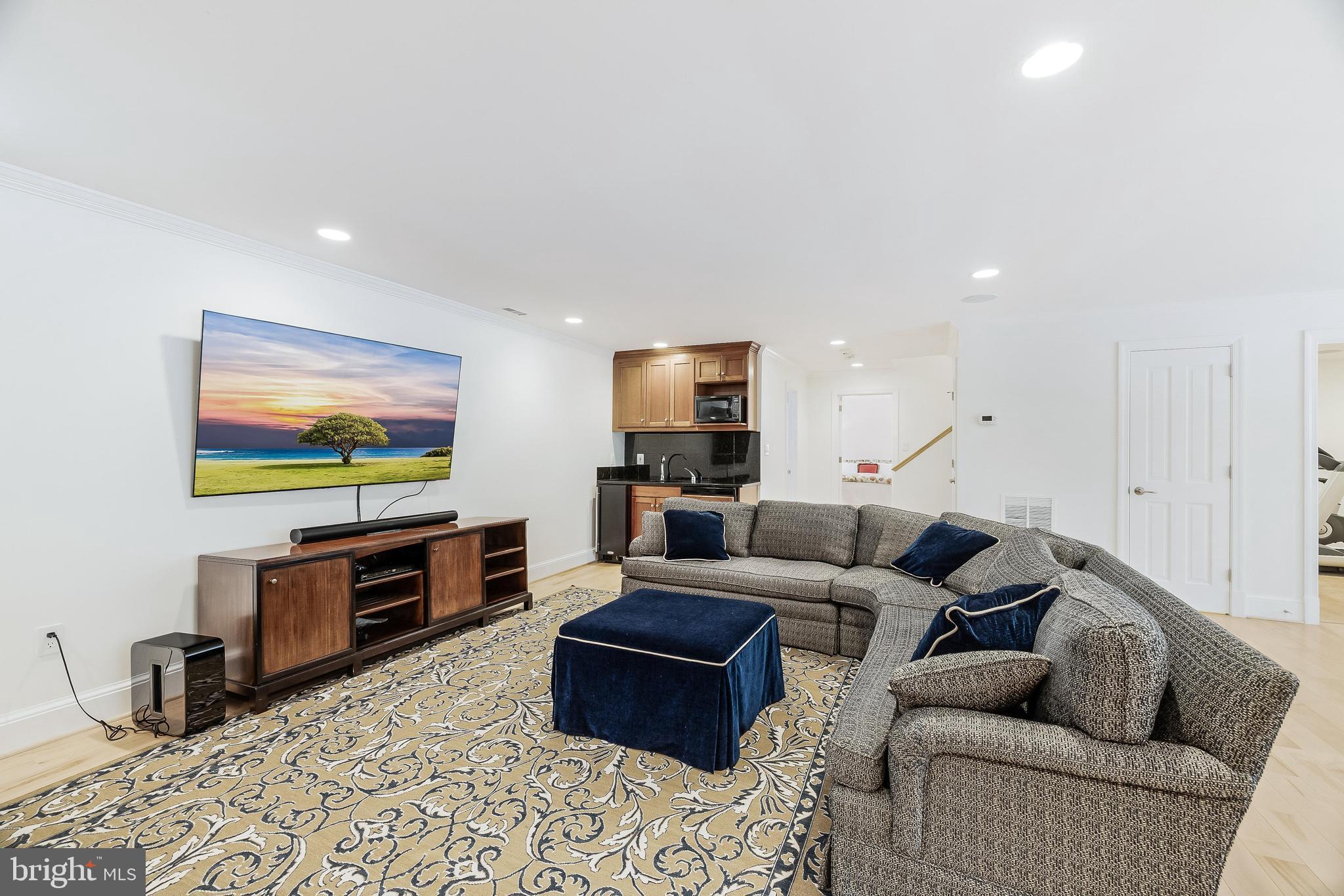 LYNWOOD - Residential