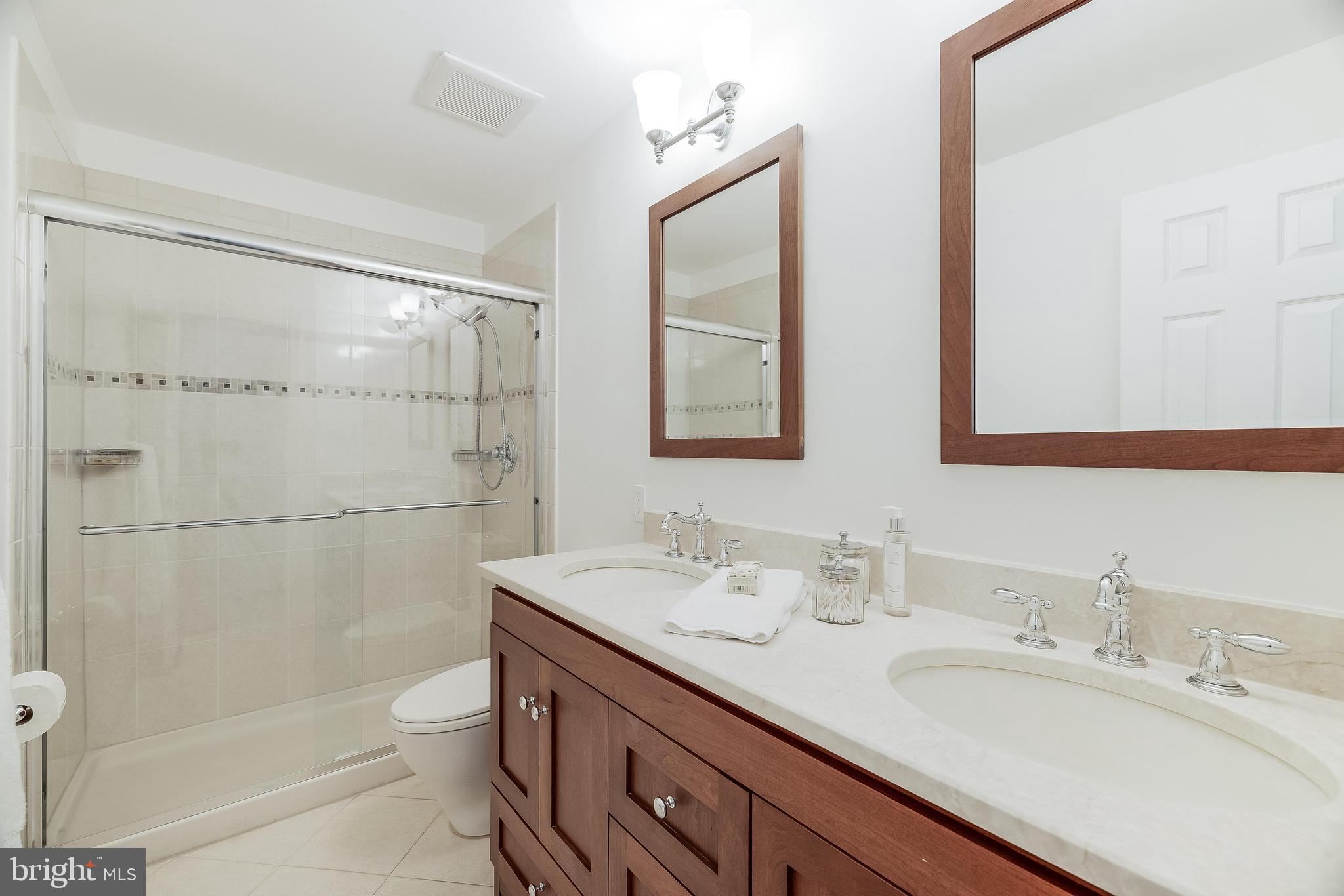 LYNWOOD - Residential