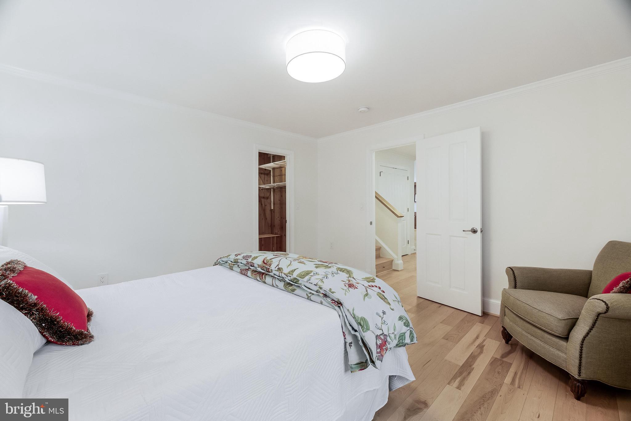 LYNWOOD - Residential