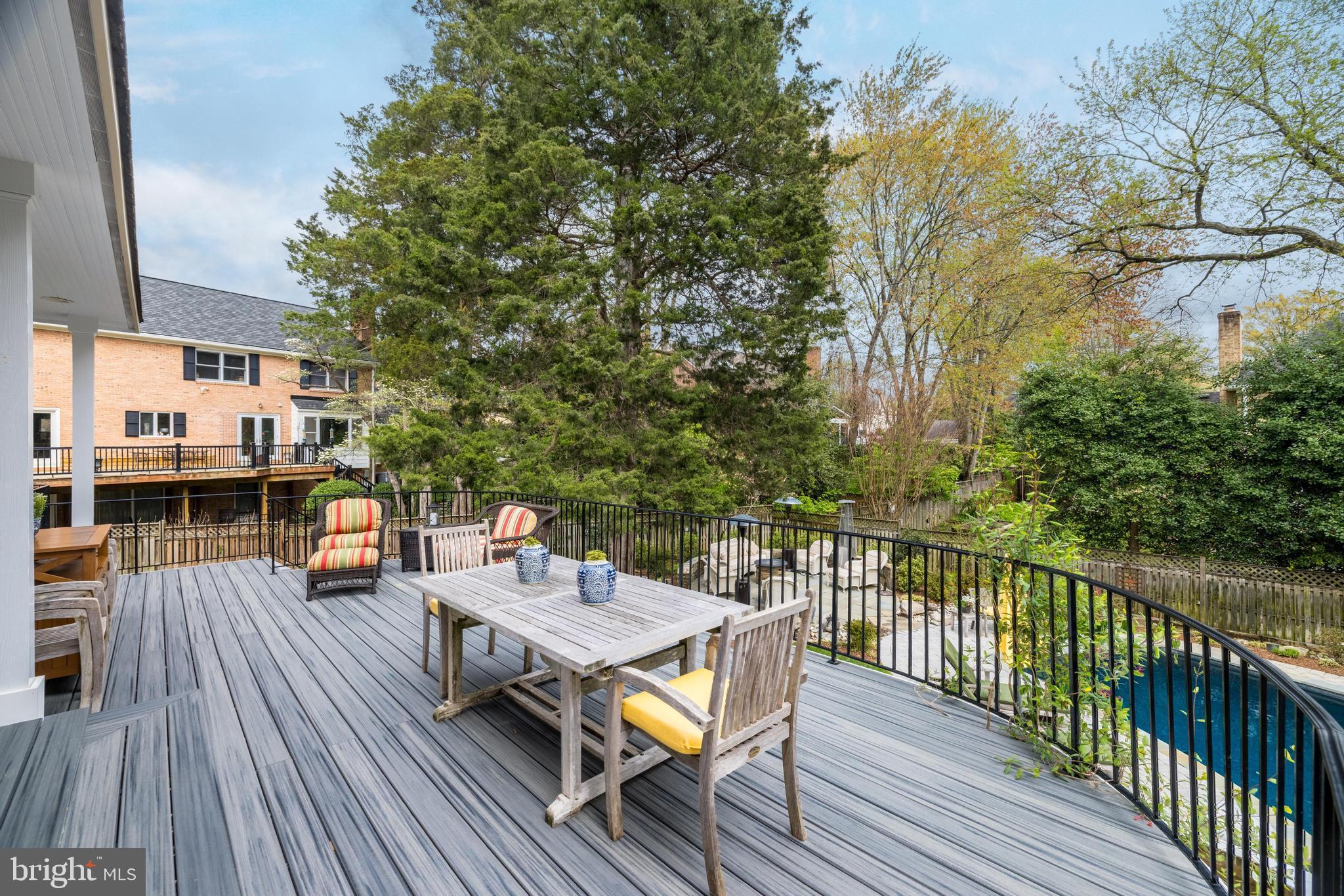 LYNWOOD - Residential