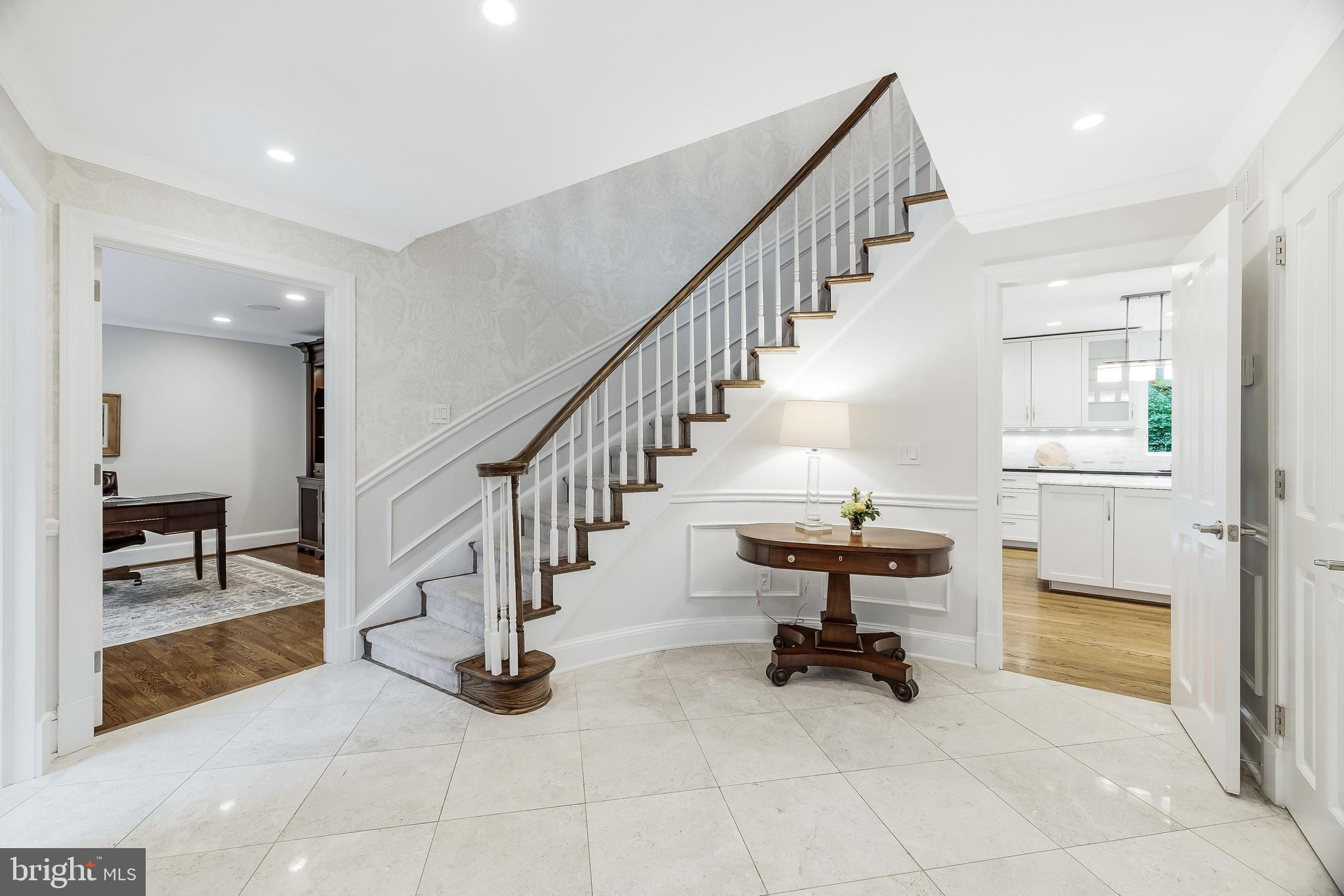 LYNWOOD - Residential